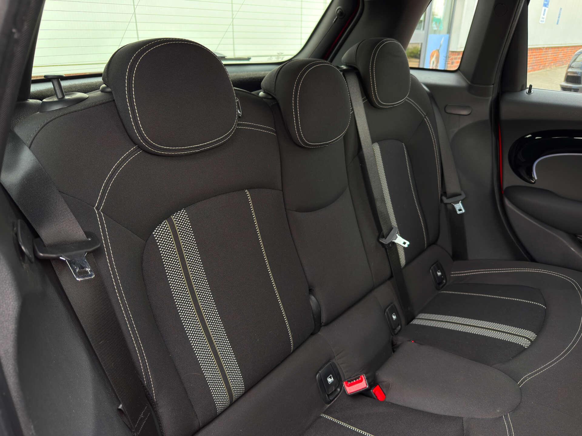 Mini Cooper view 16