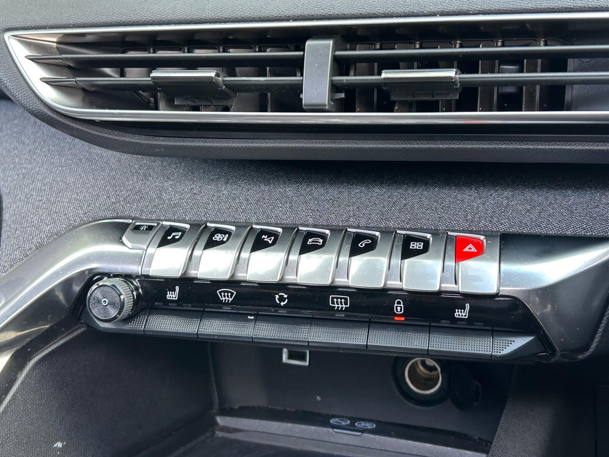 Peugeot 5008 view 32