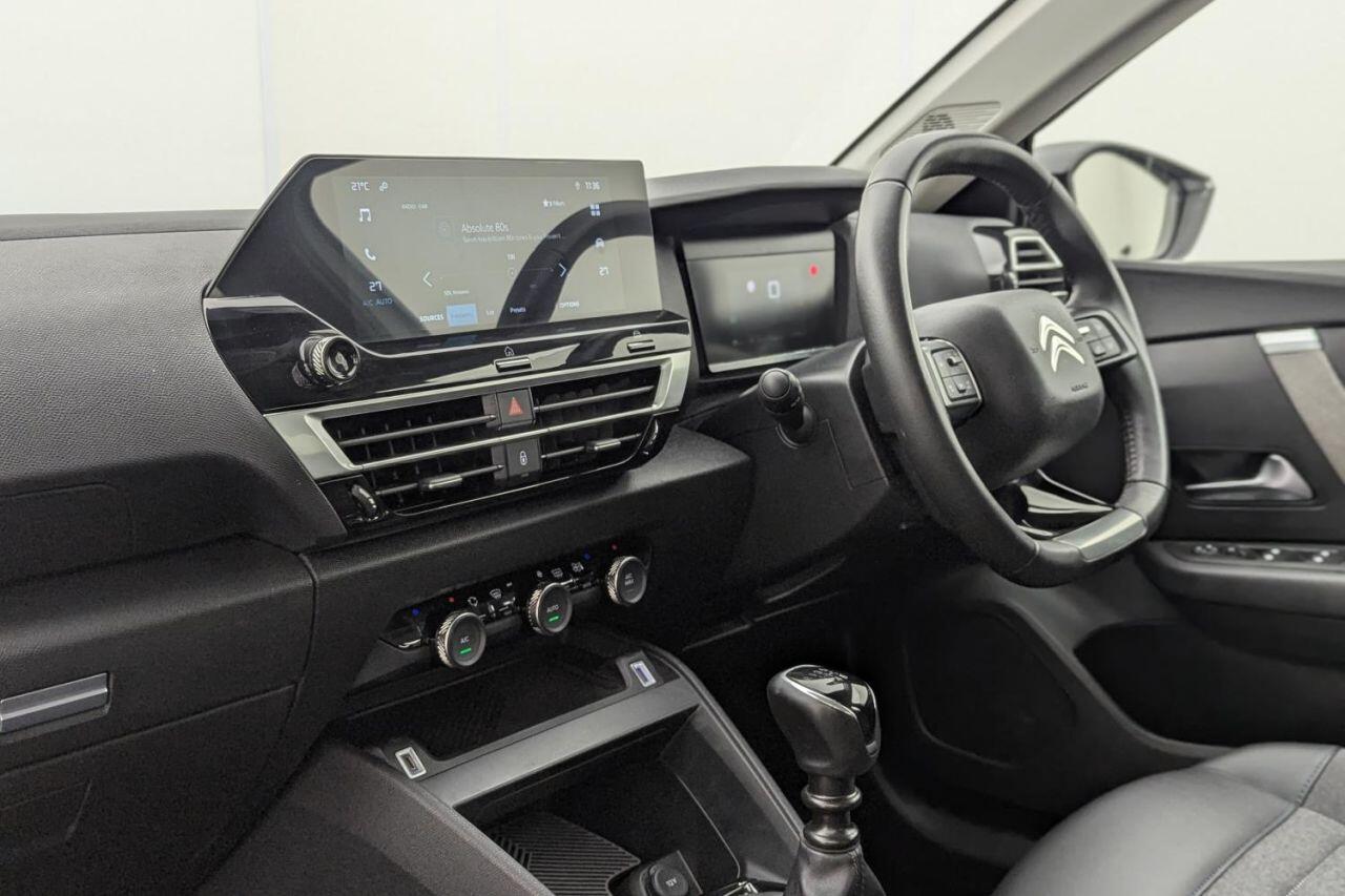 Citroen C4 view 26