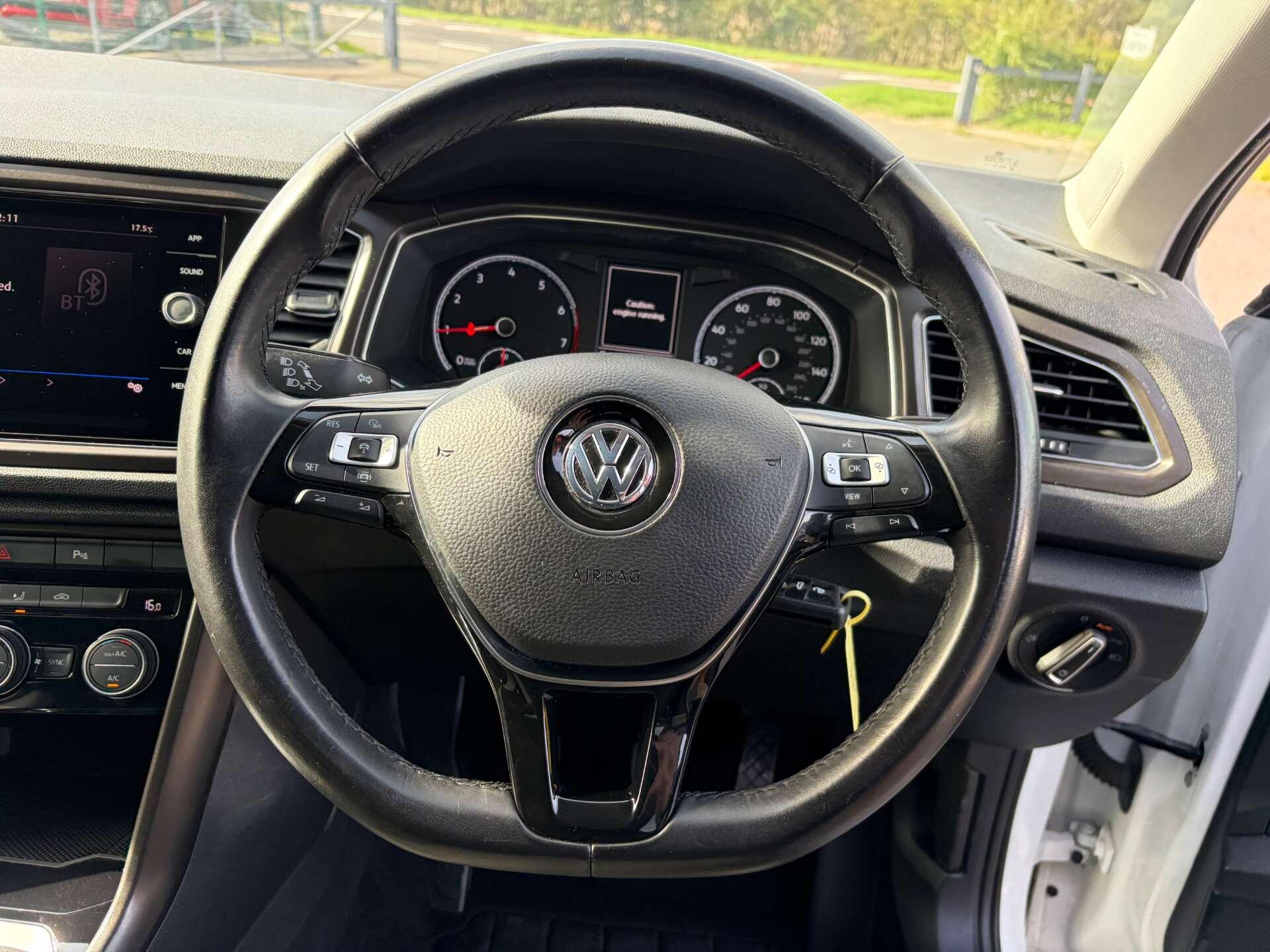 Volkswagen T-Roc view 37