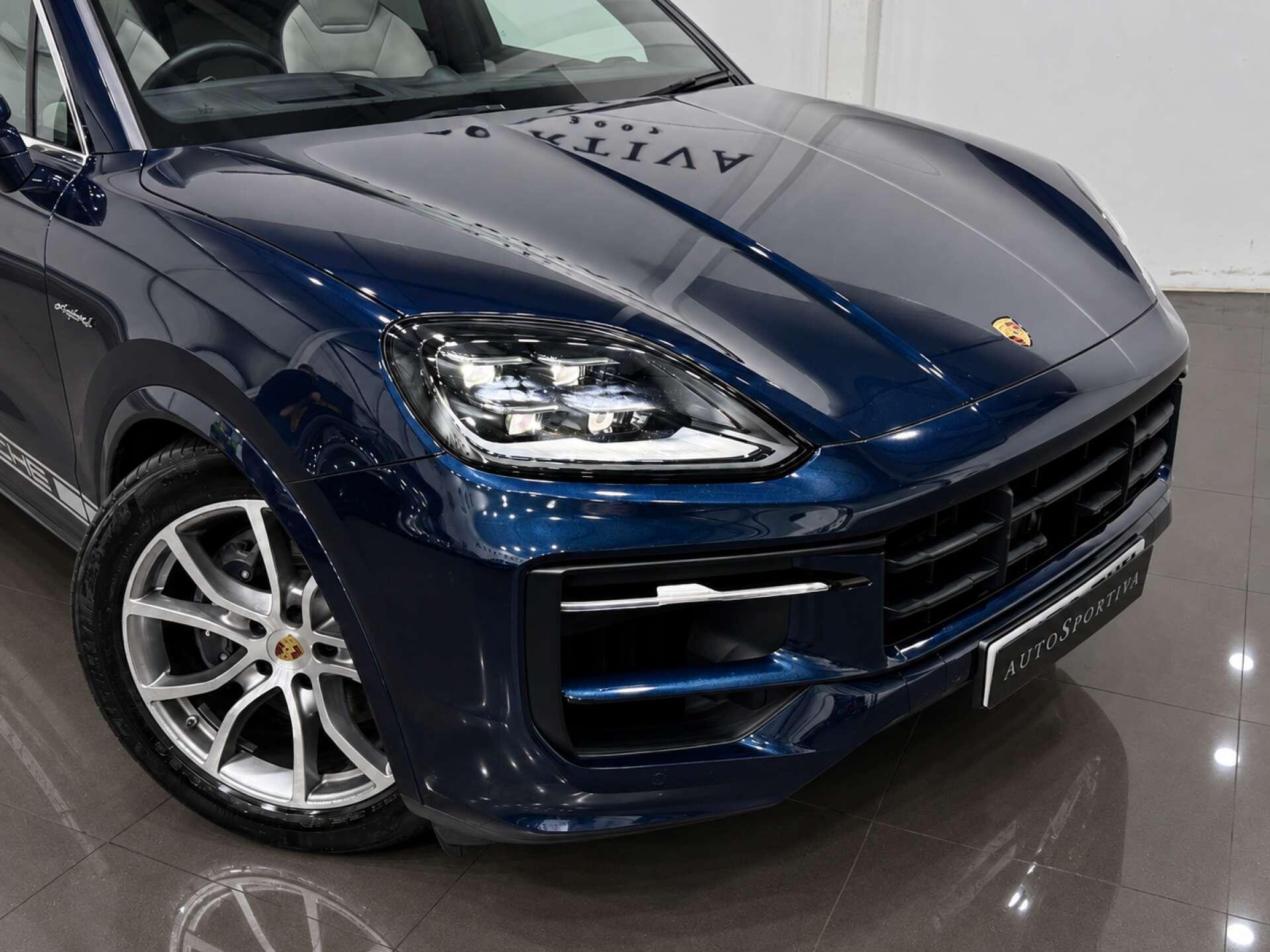 Porsche Cayenne view 33