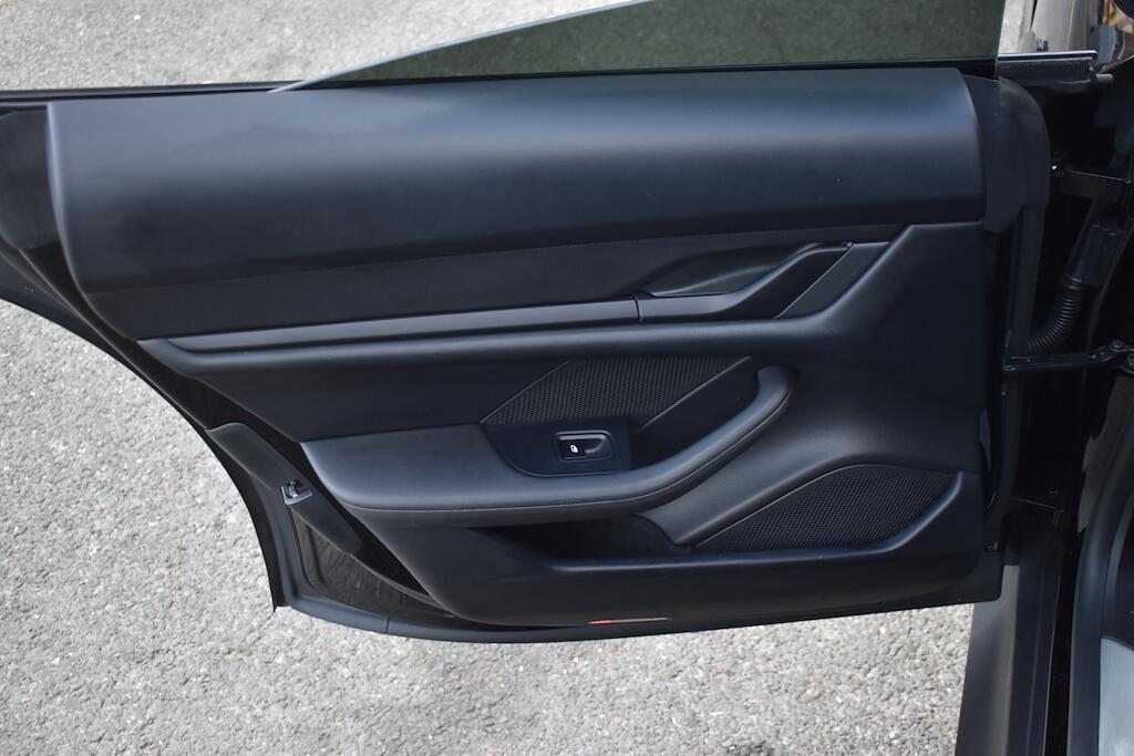 Porsche Taycan view 46