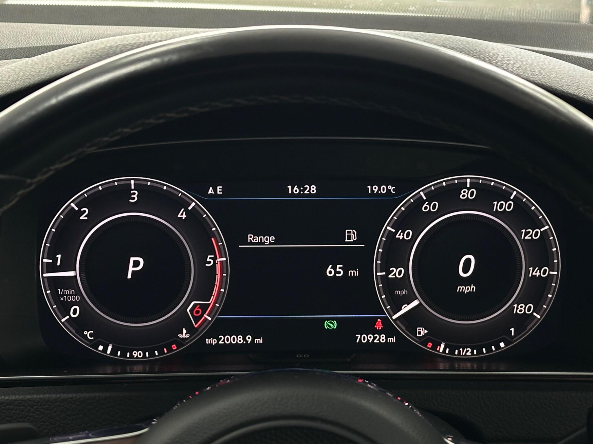 Volkswagen Golf view 27