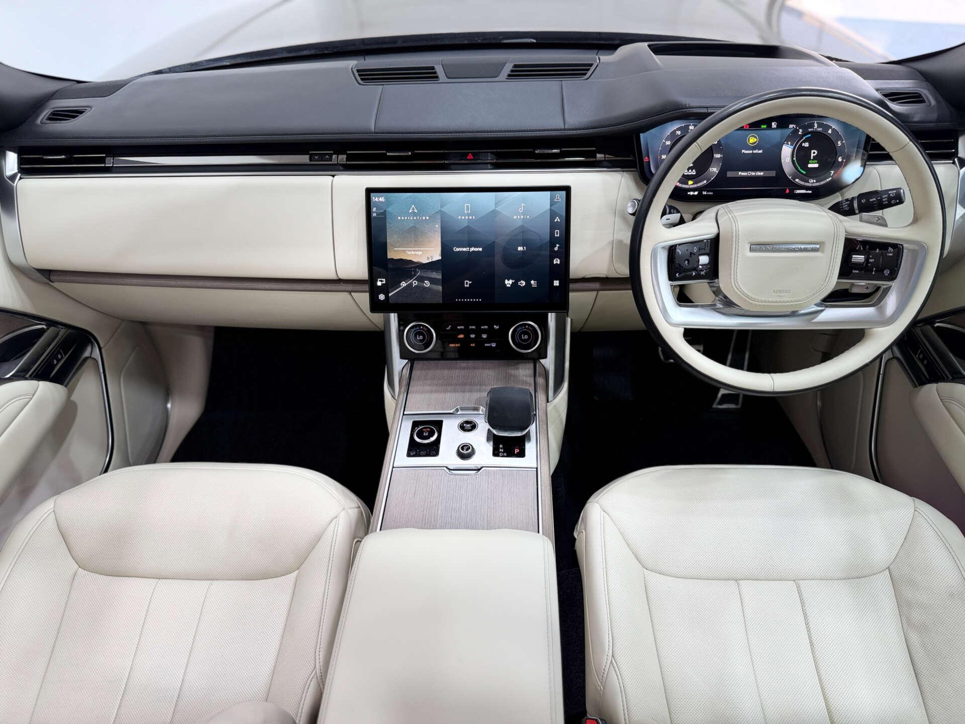 Land Rover Range Rover view 17