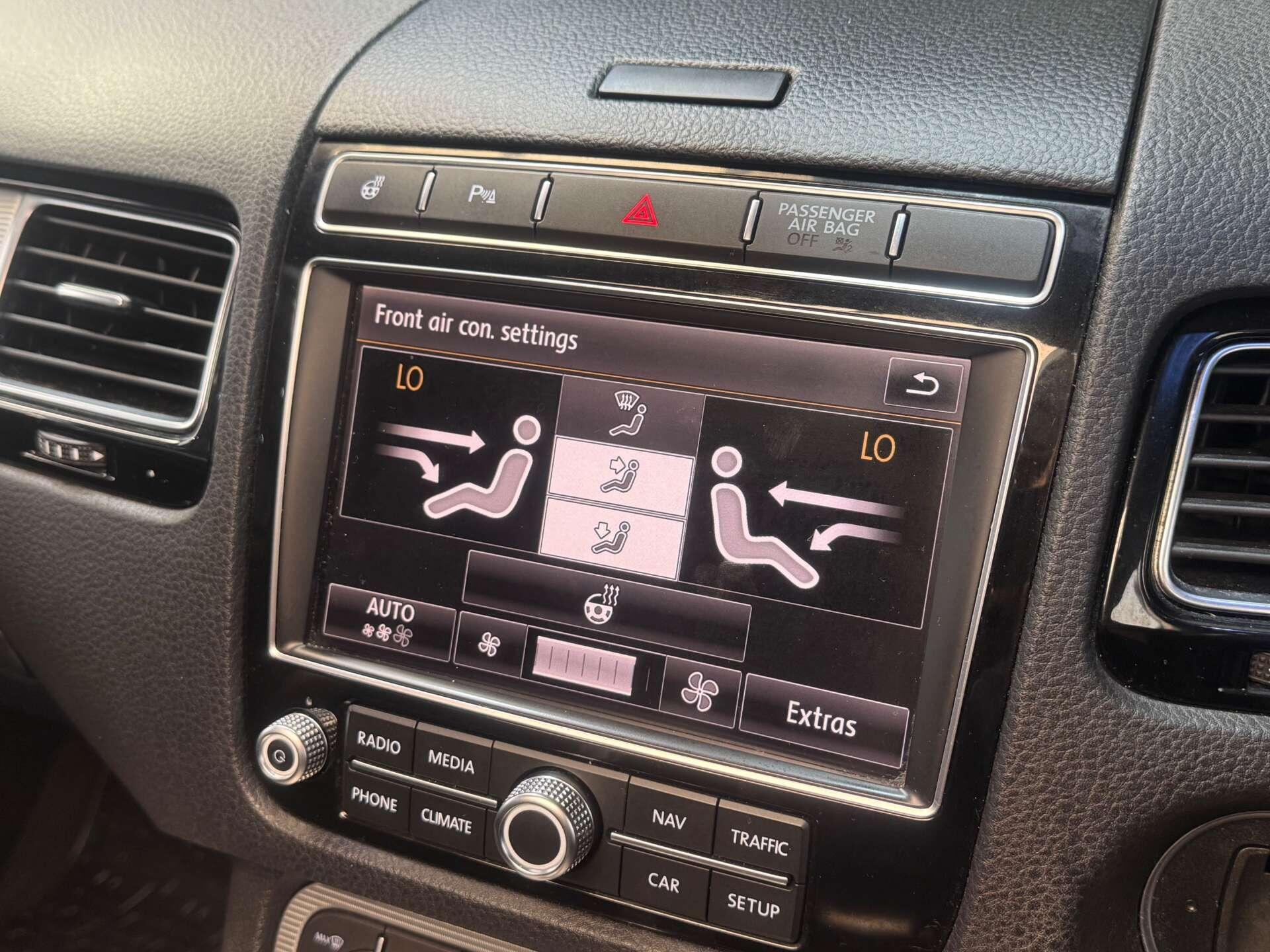 Volkswagen Touareg view 51