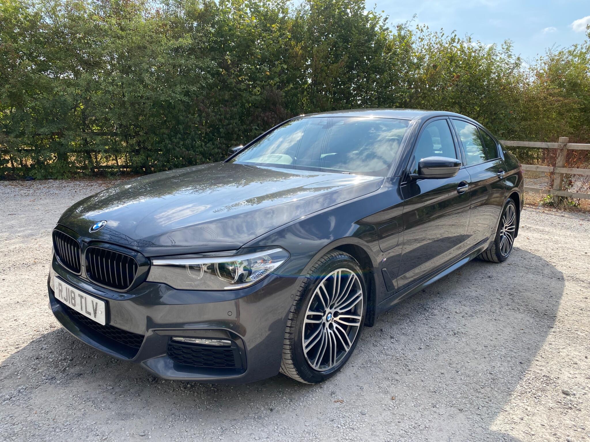BMW 5 Series view 3