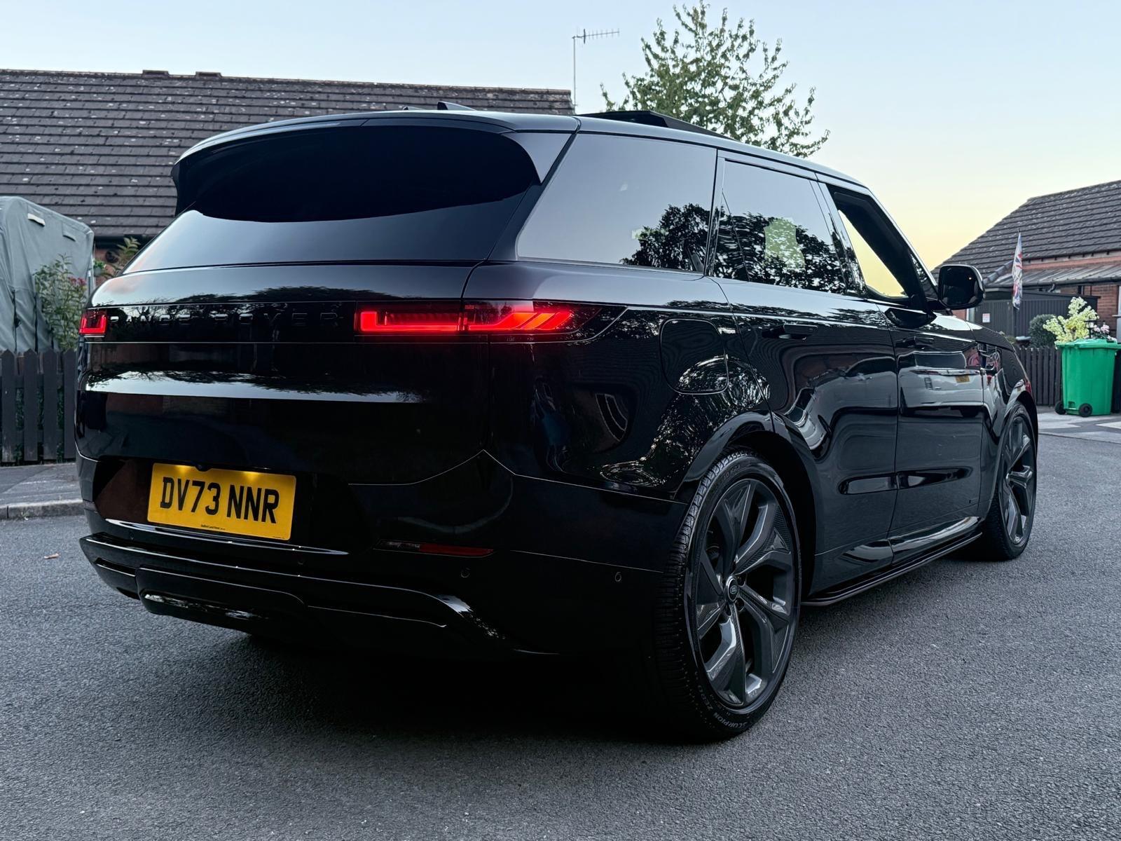Land Rover Range Rover Sport view 37