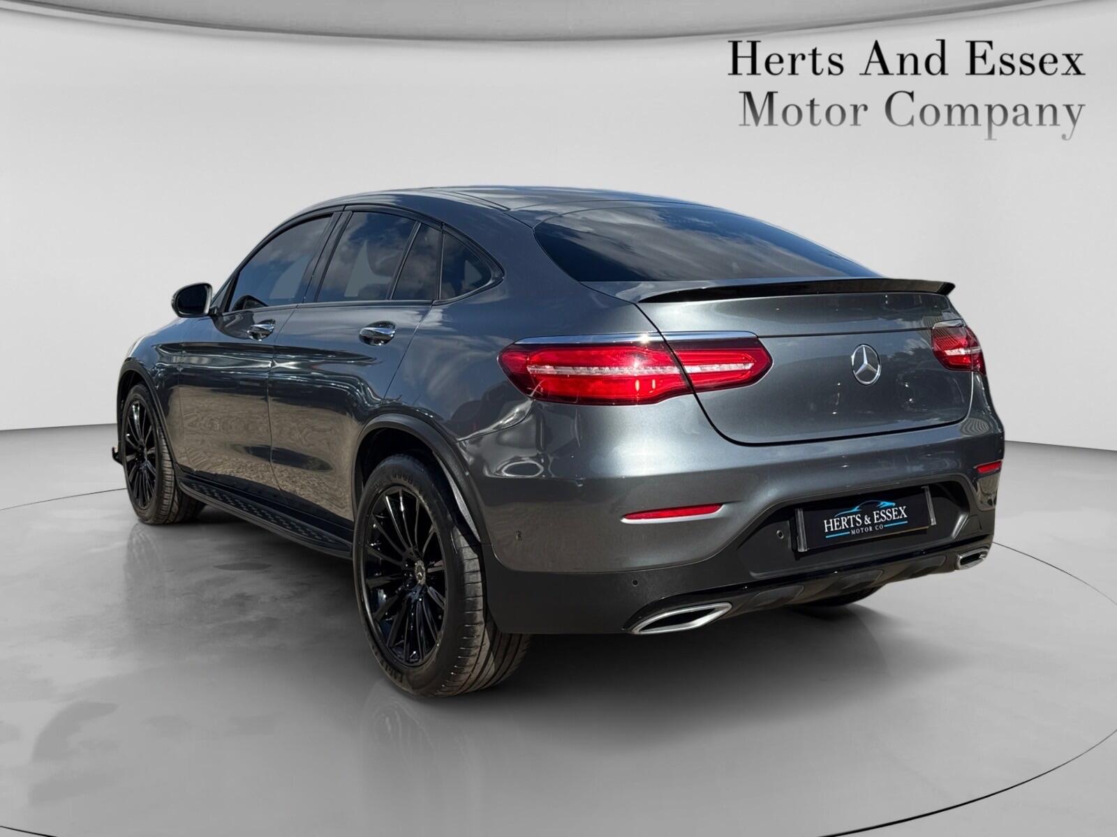 Mercedes-Benz GLC view 4