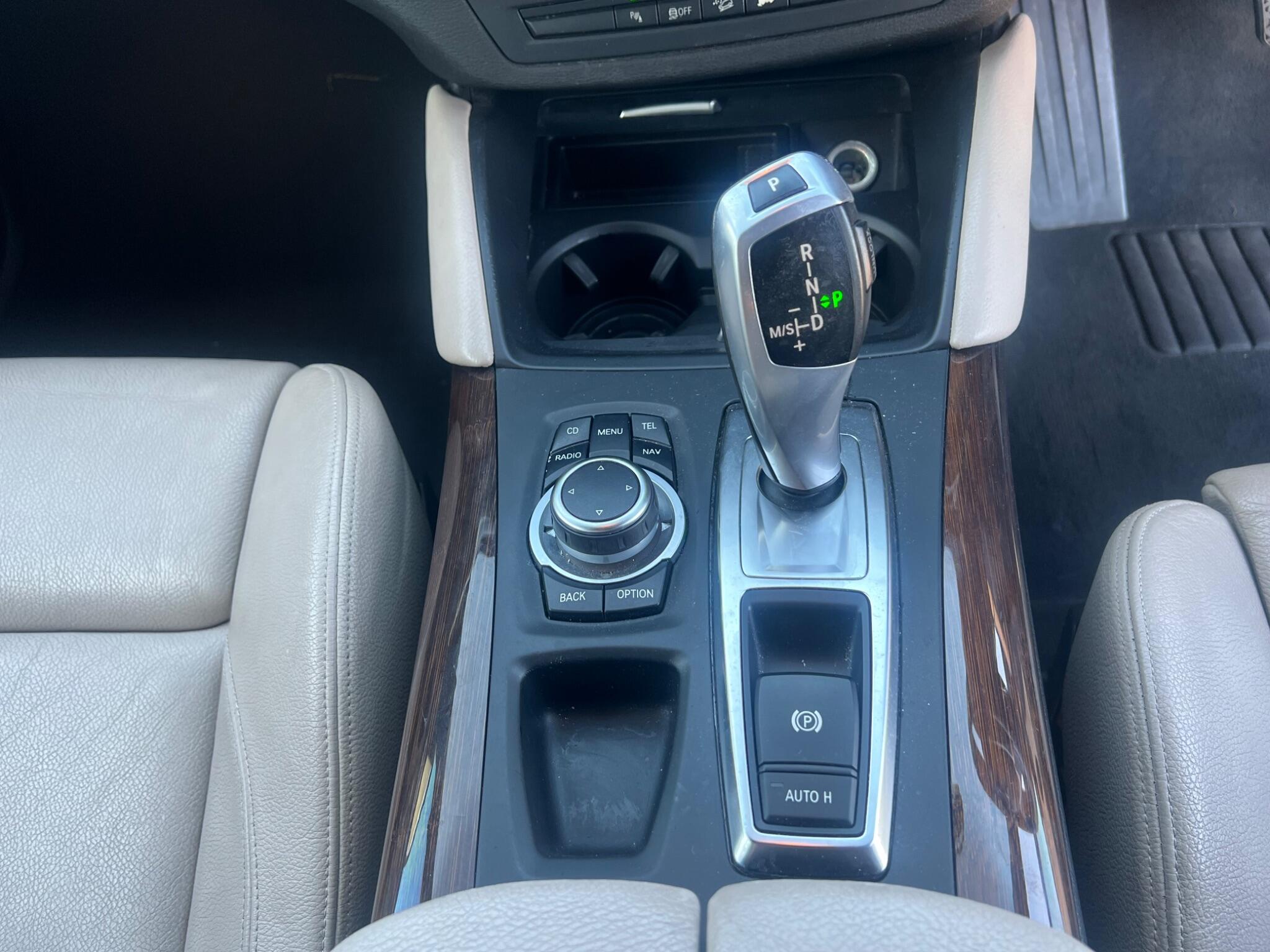 BMW X6 view 38