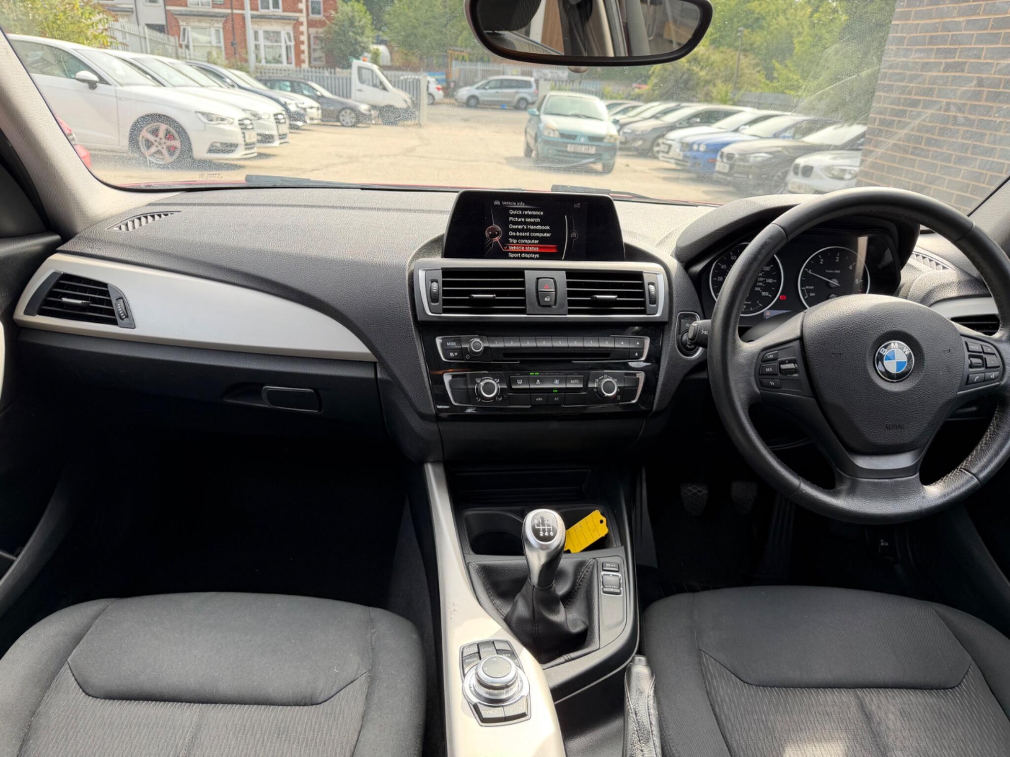 BMW 1 Series view 21