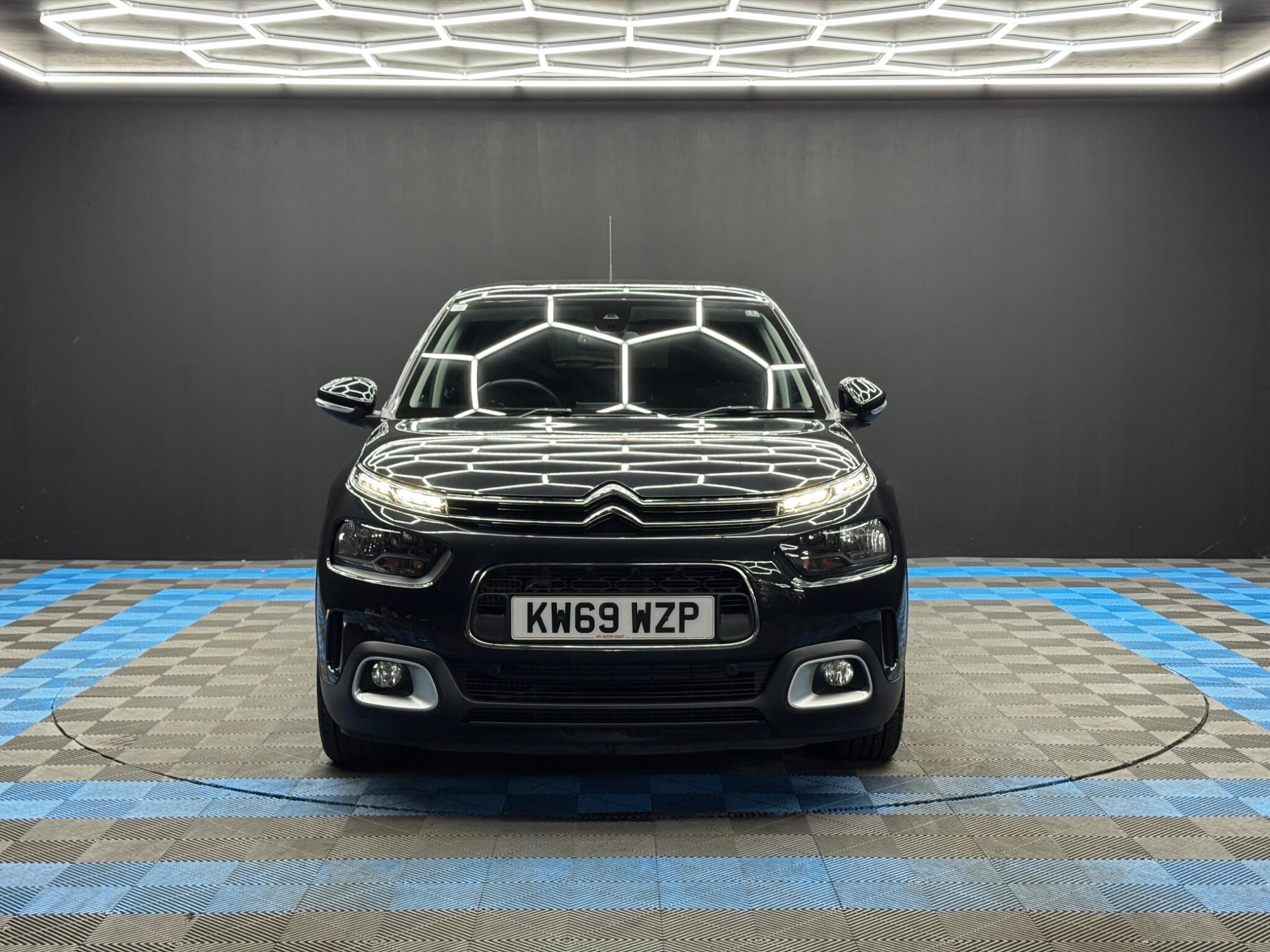 Citroen C4 Cactus view 2
