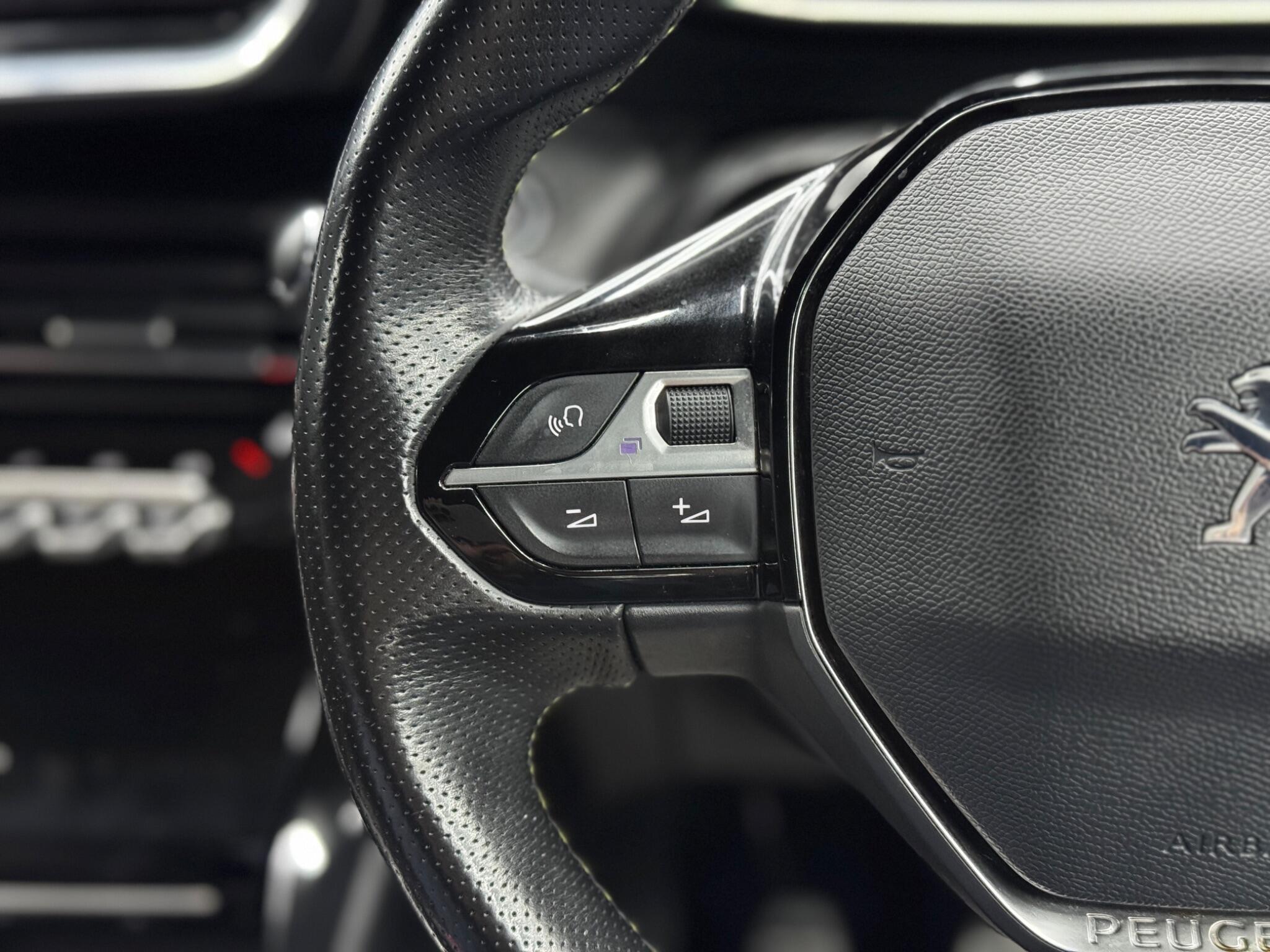 Peugeot 2008 view 20