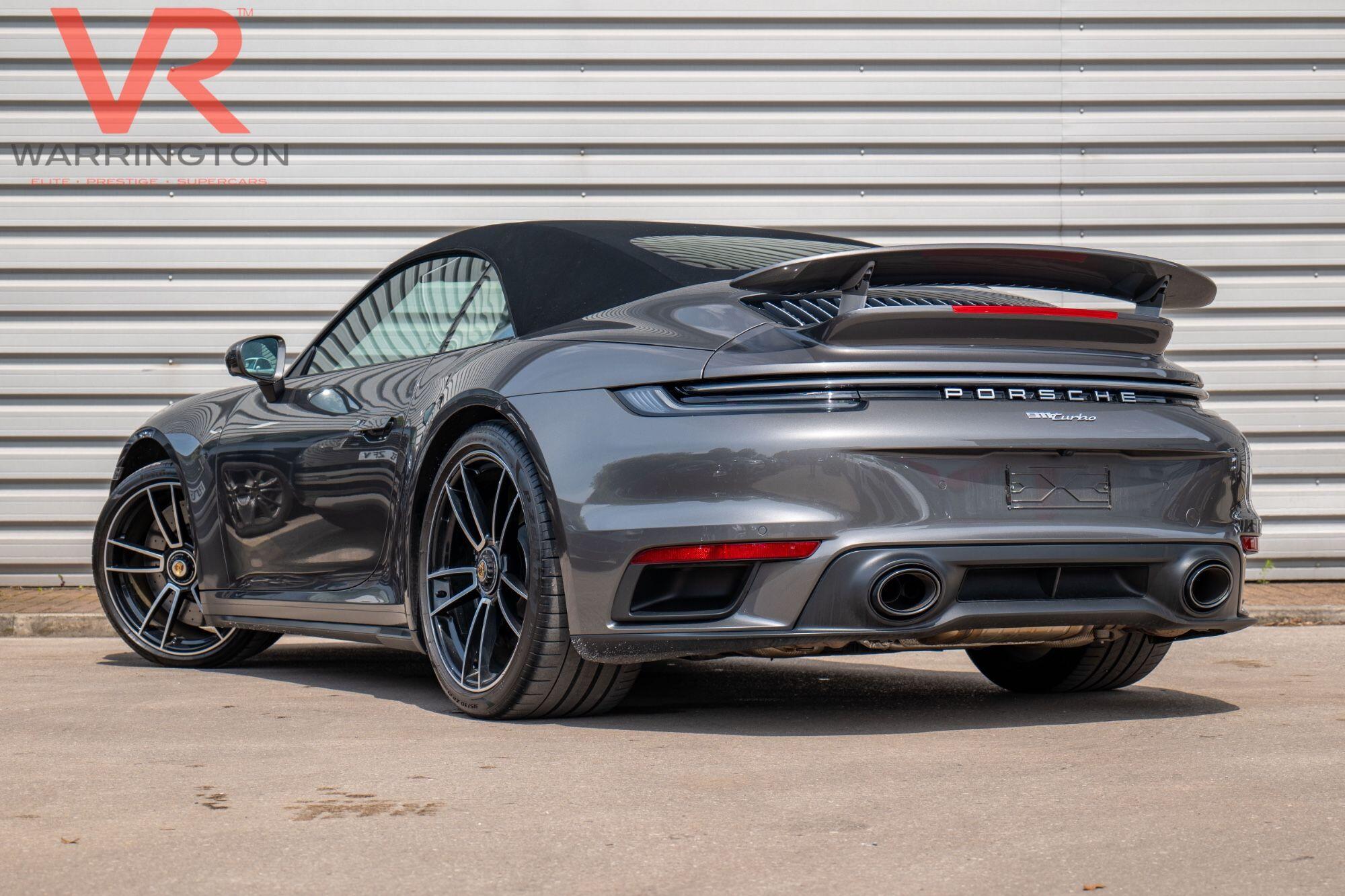 Porsche 911 view 17