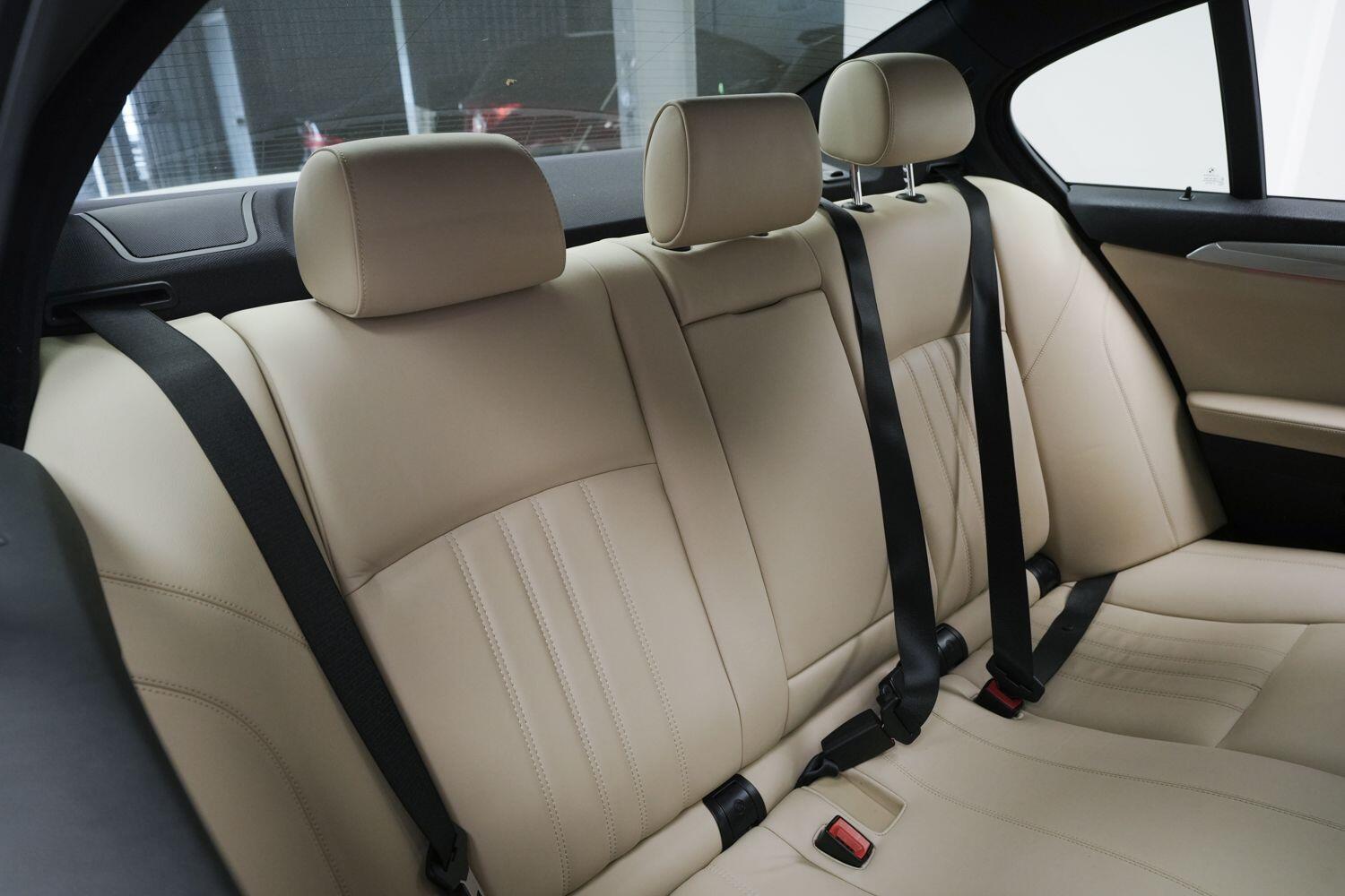 BMW M5 view 14