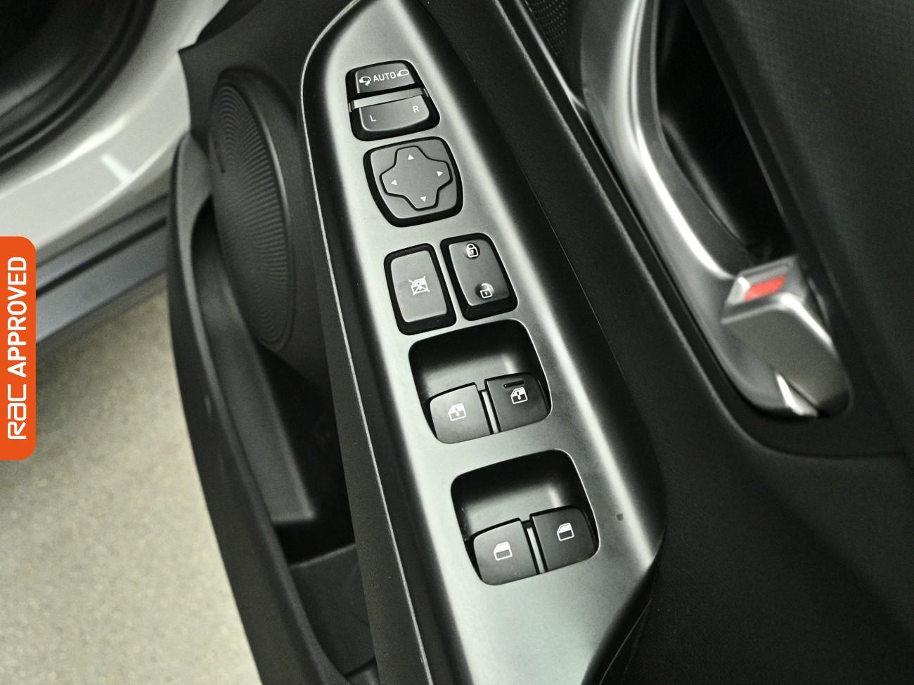 Hyundai Kona view 27