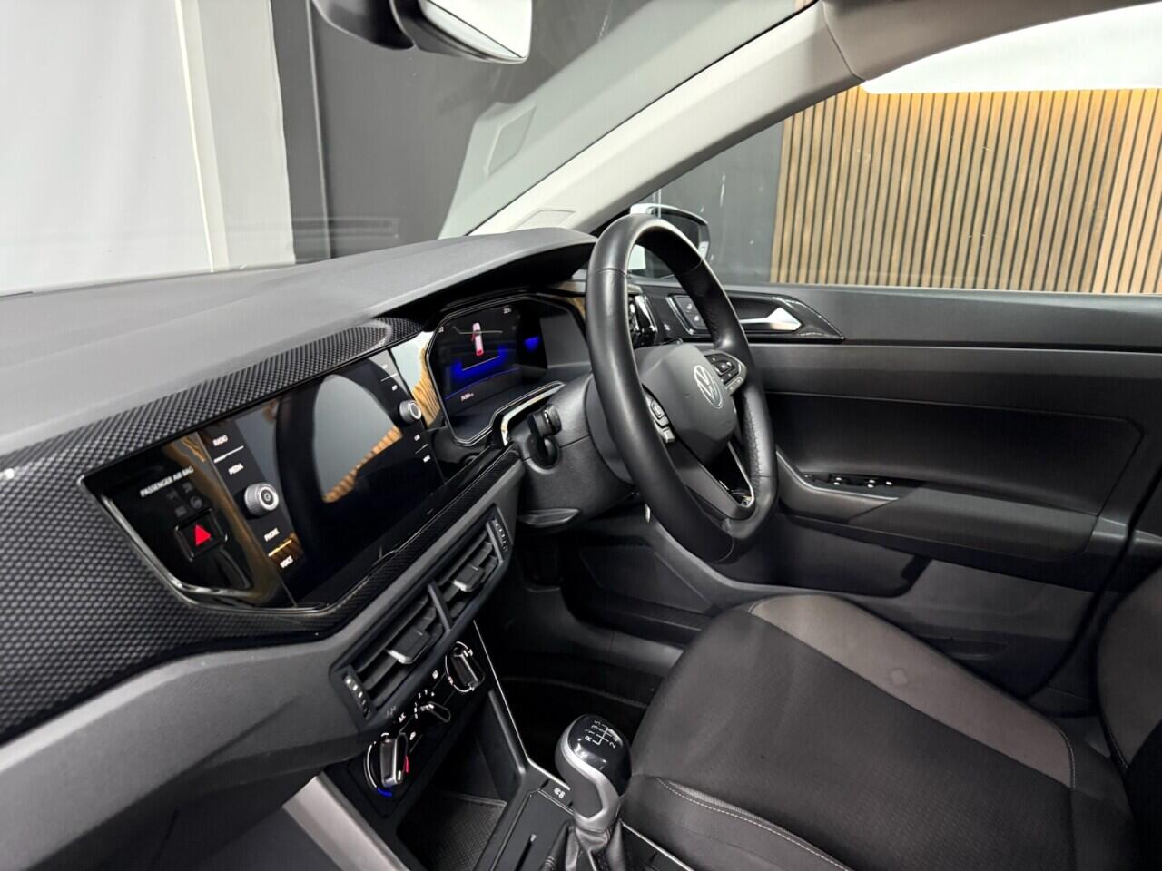 Volkswagen Polo view 30