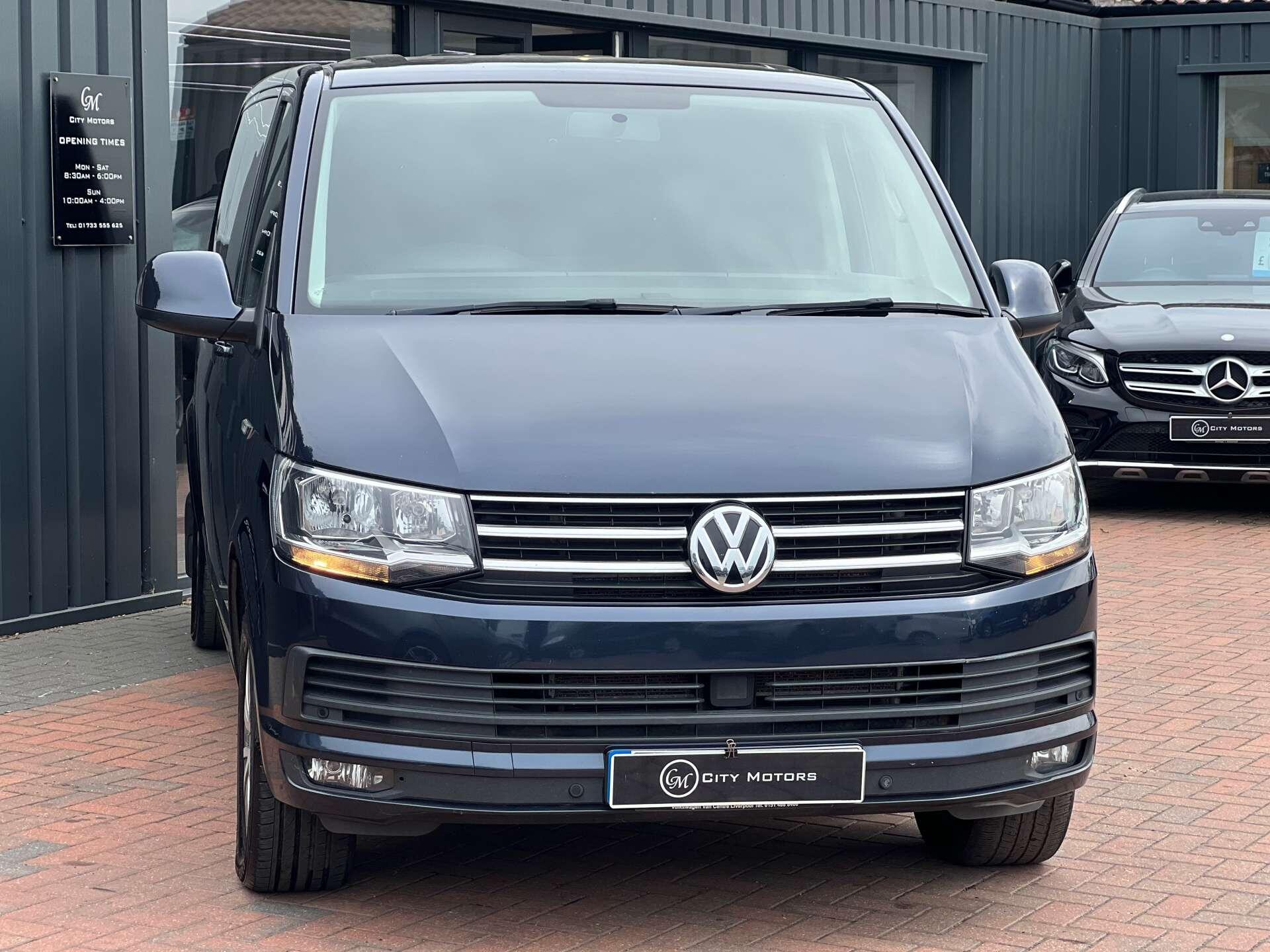 Volkswagen Caravelle view 5