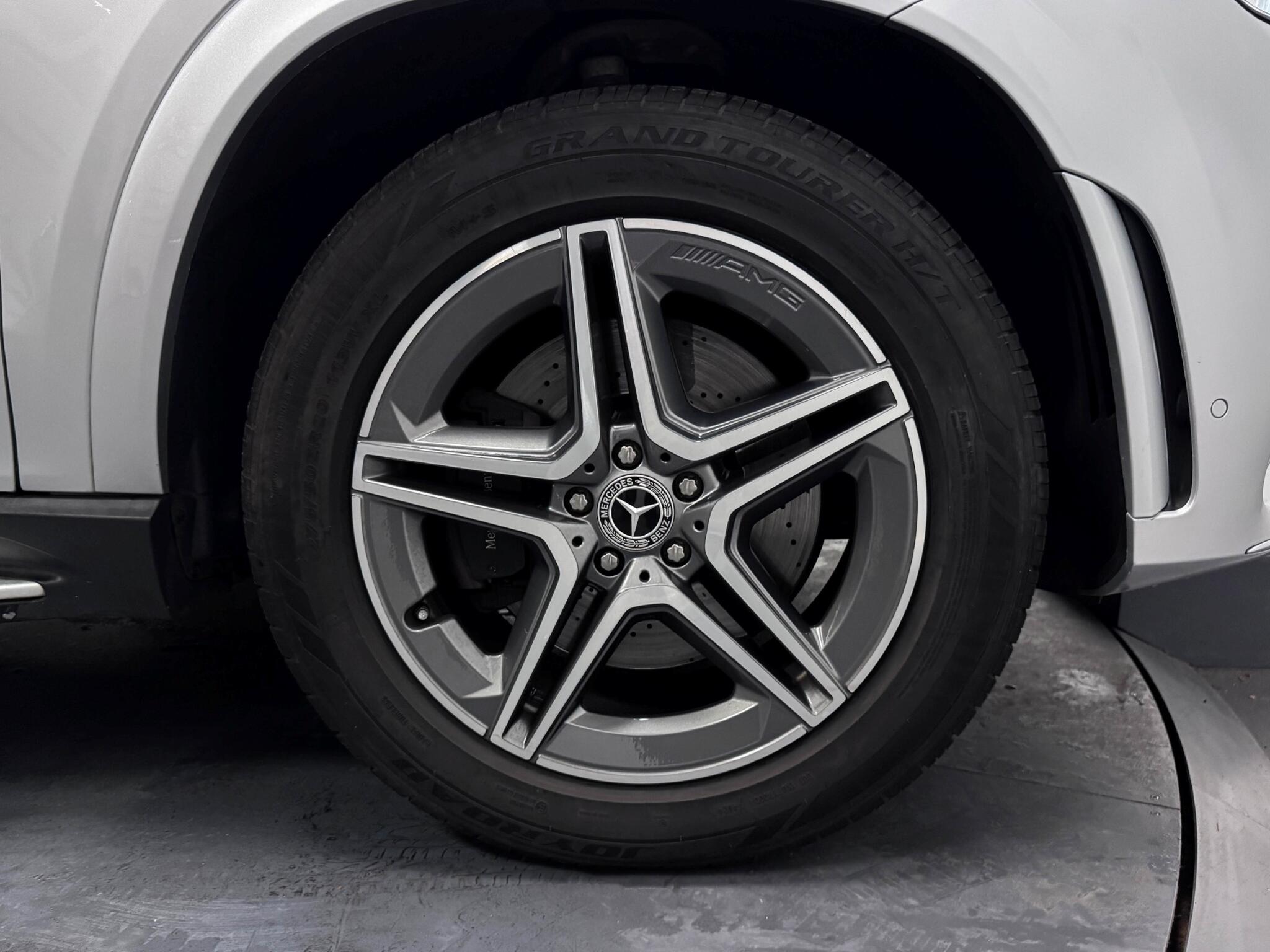 Mercedes-Benz Gle view 74