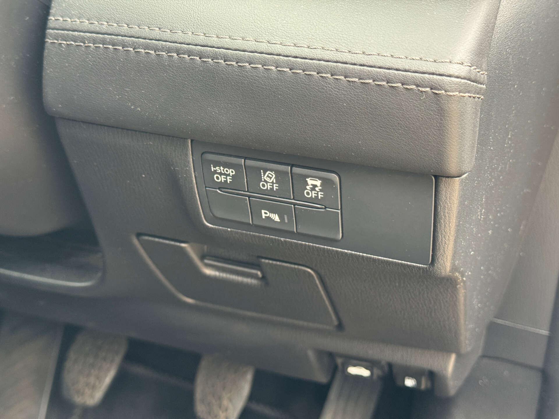 Mazda Mazda6 view 17