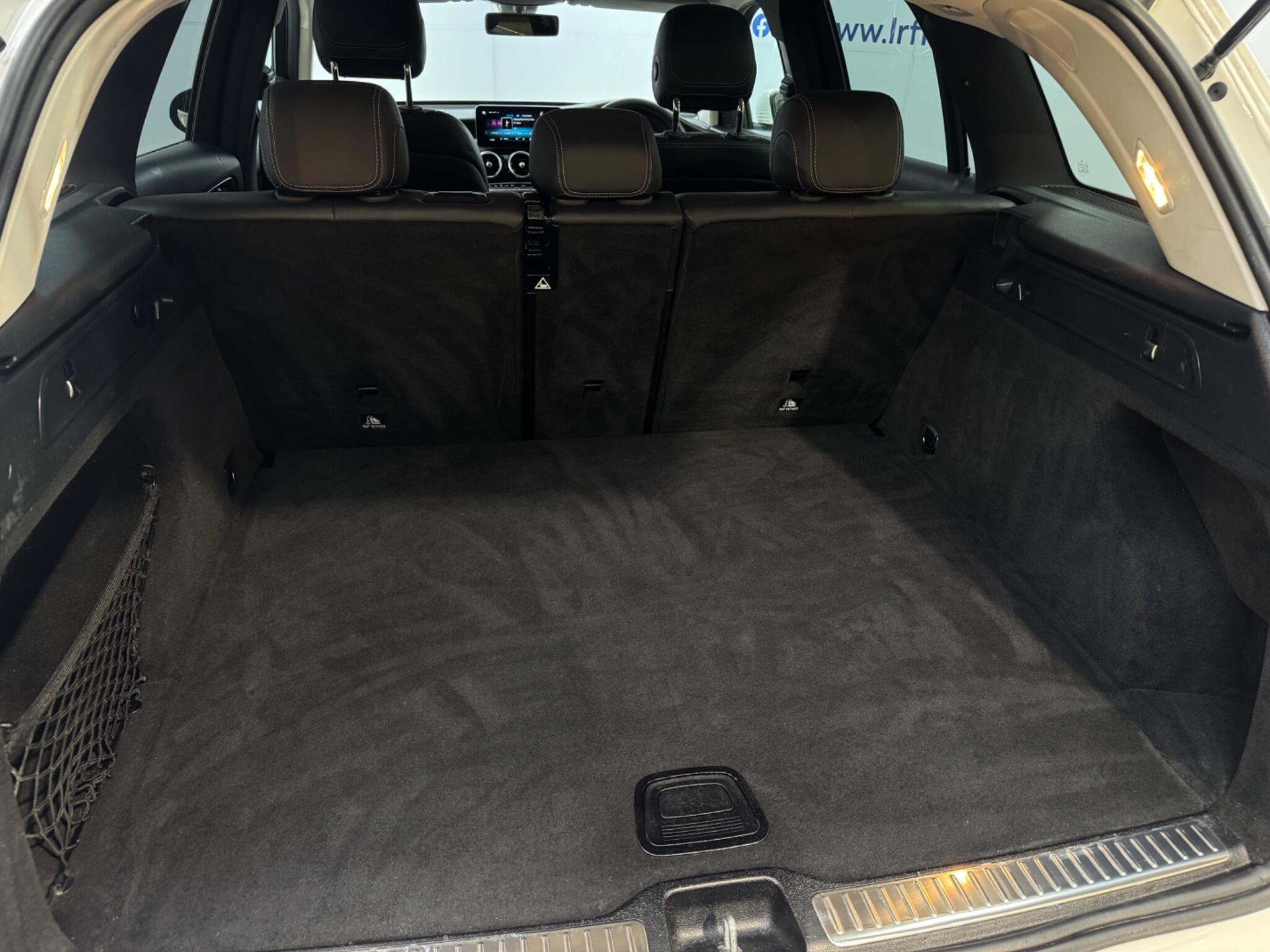 Mercedes-Benz GLC view 11