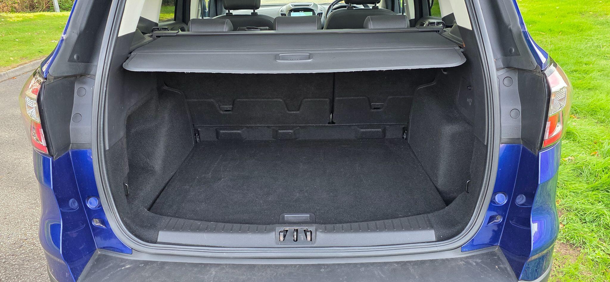 Ford Kuga view 57