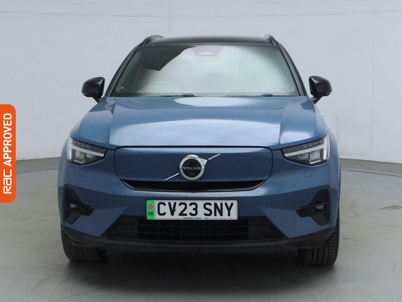 Volvo XC40 view 8
