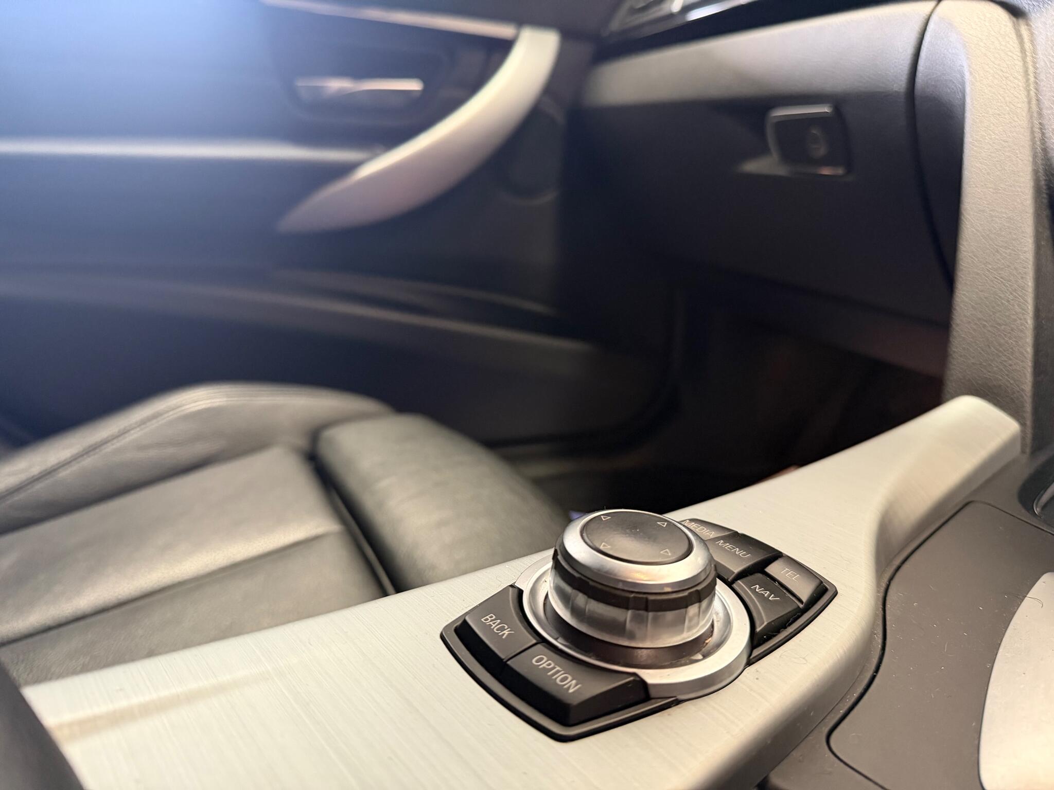 BMW 3 Series view 39