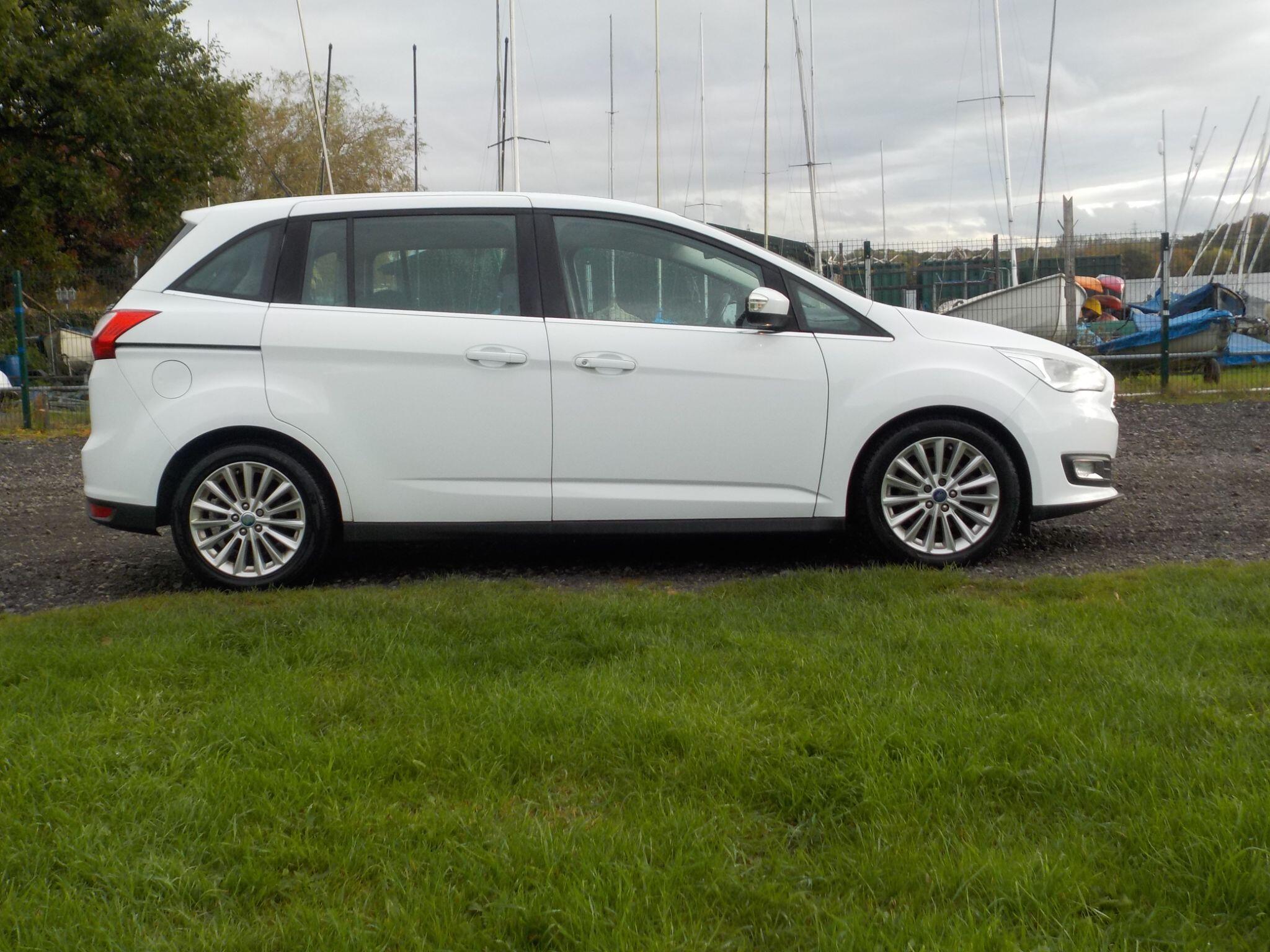 Ford Grand C-Max 1.5 TDCi Titanium Euro 6 (s/s) 5dr