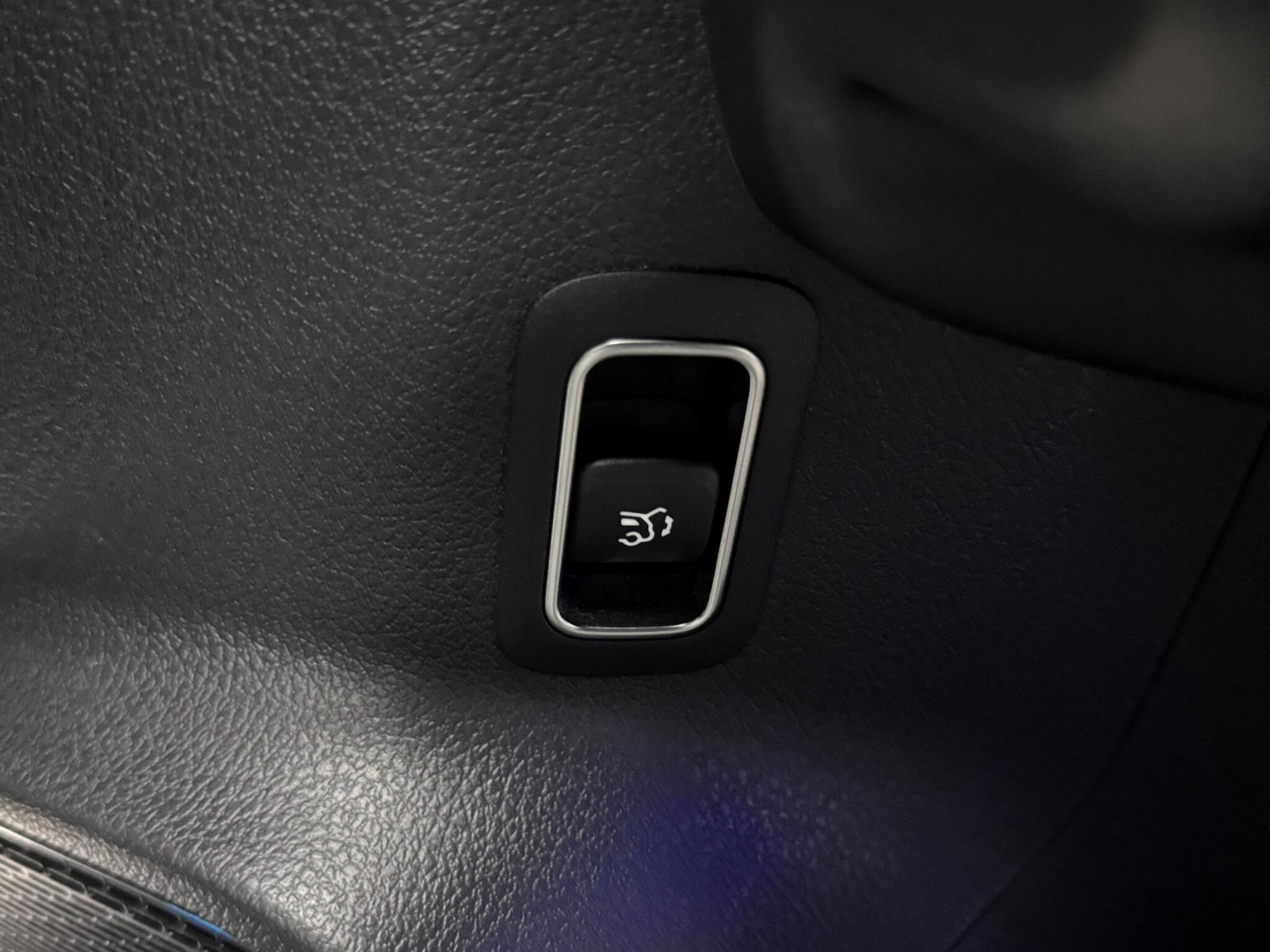 Mercedes-Benz Eqa view 16