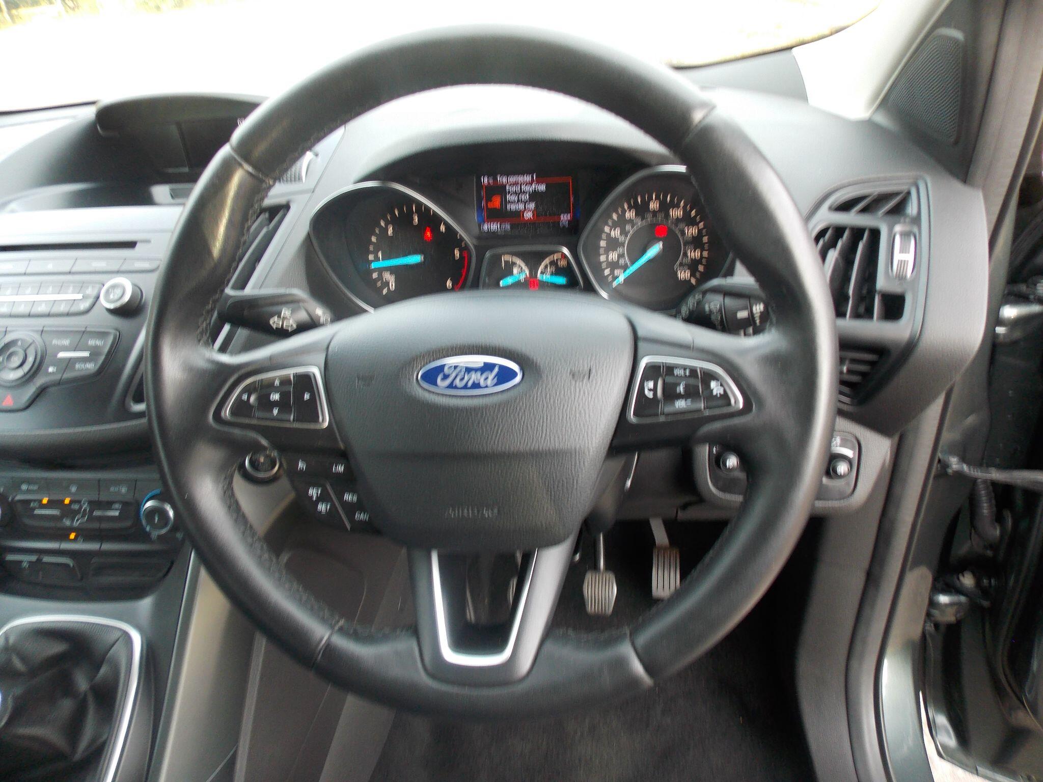 Ford Kuga view 21
