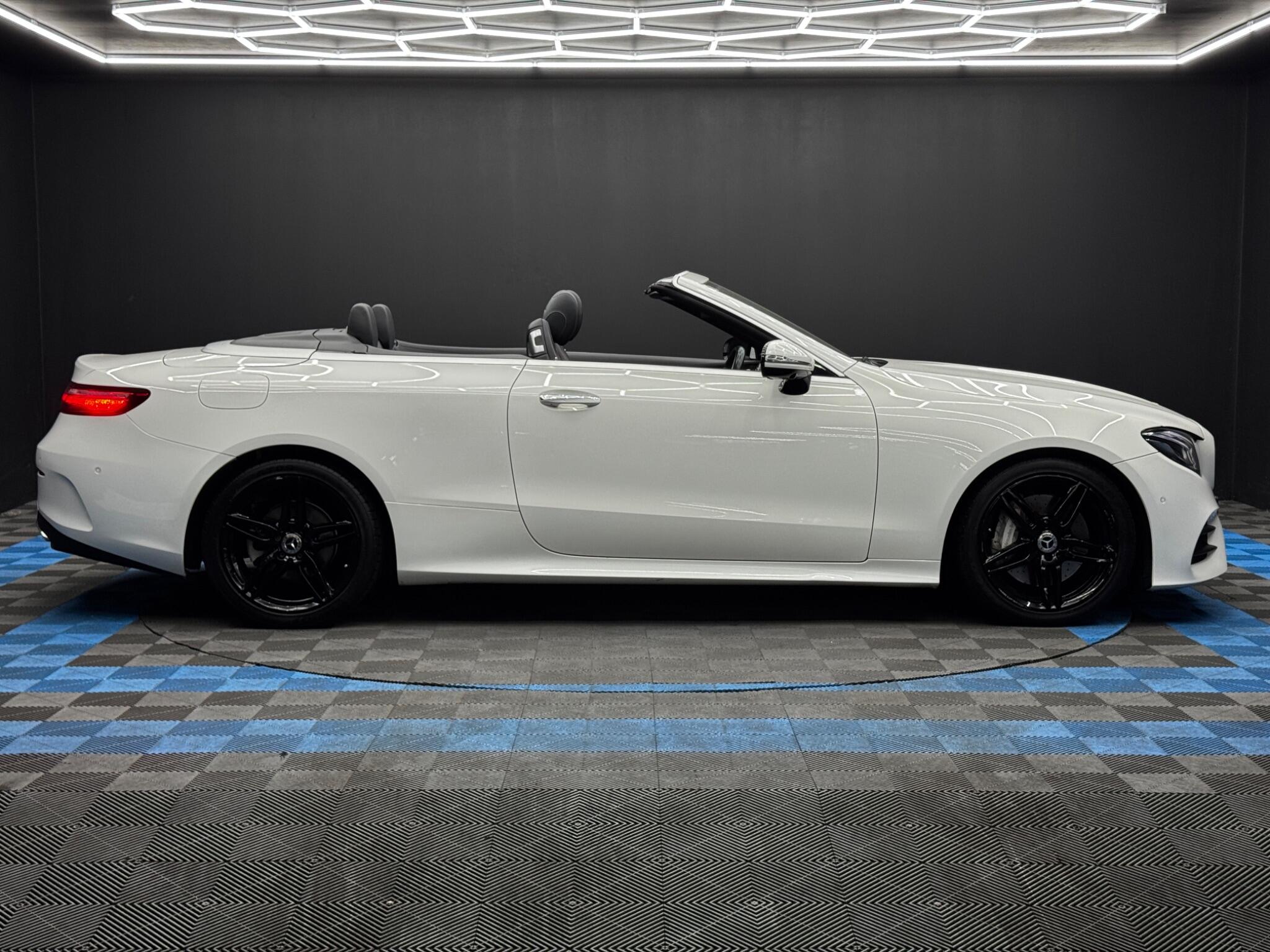 Mercedes-Benz E-Class view 4