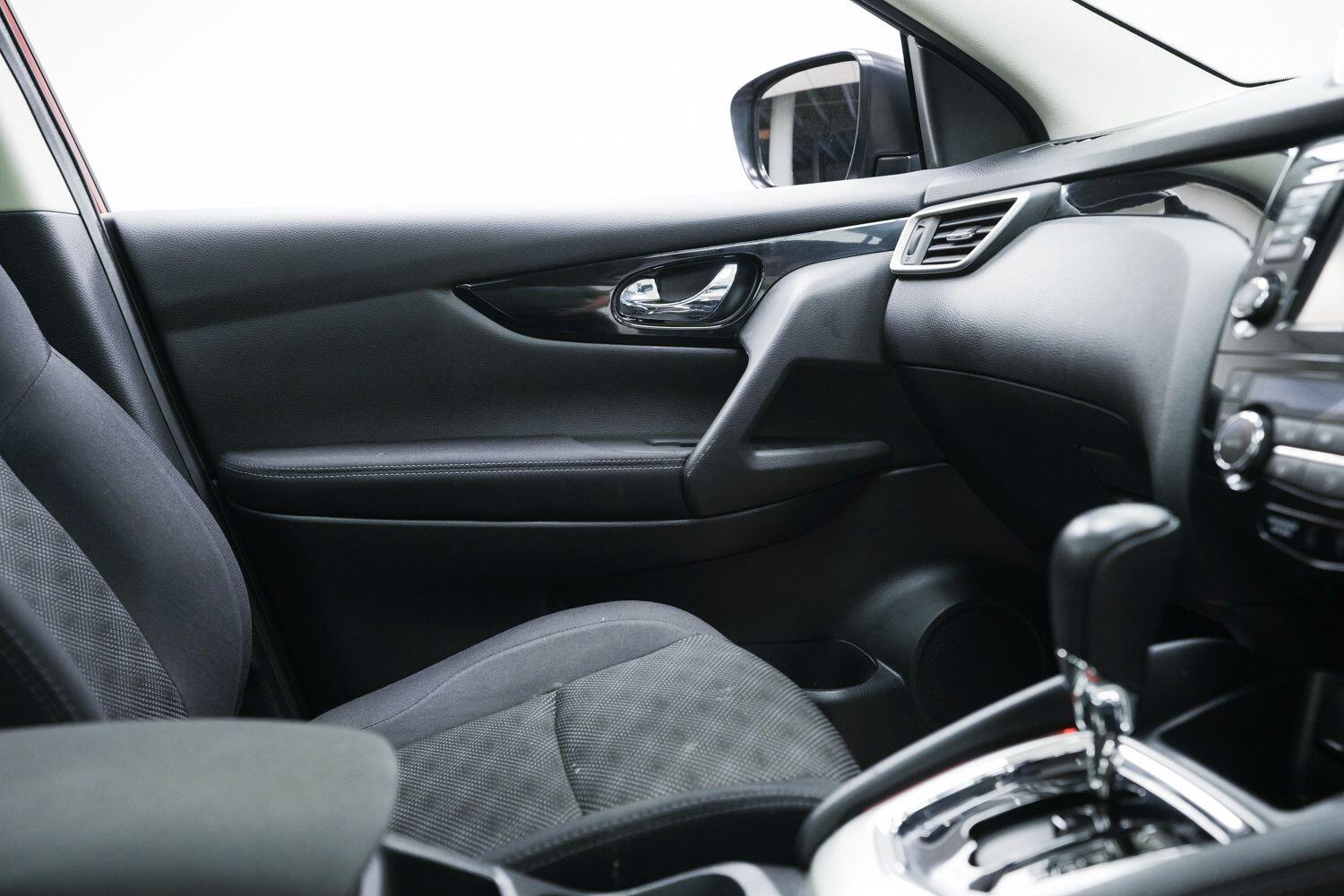 Nissan Qashqai view 17
