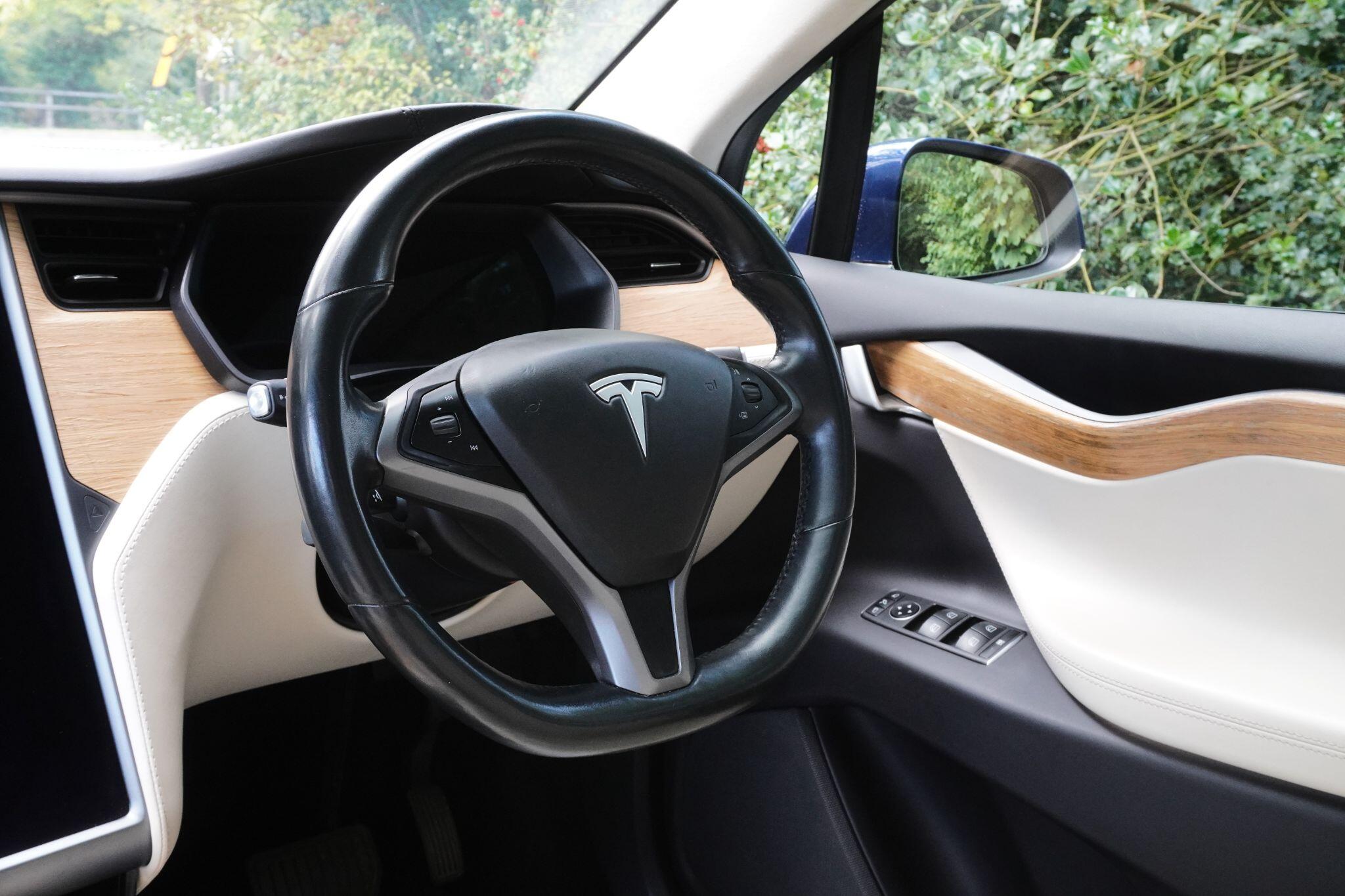 Tesla Model X view 25