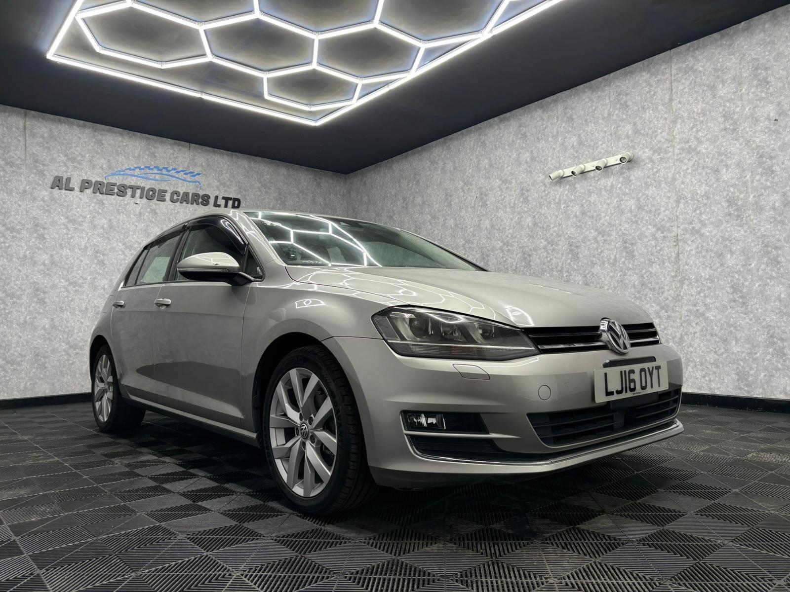 Volkswagen Golf view 4