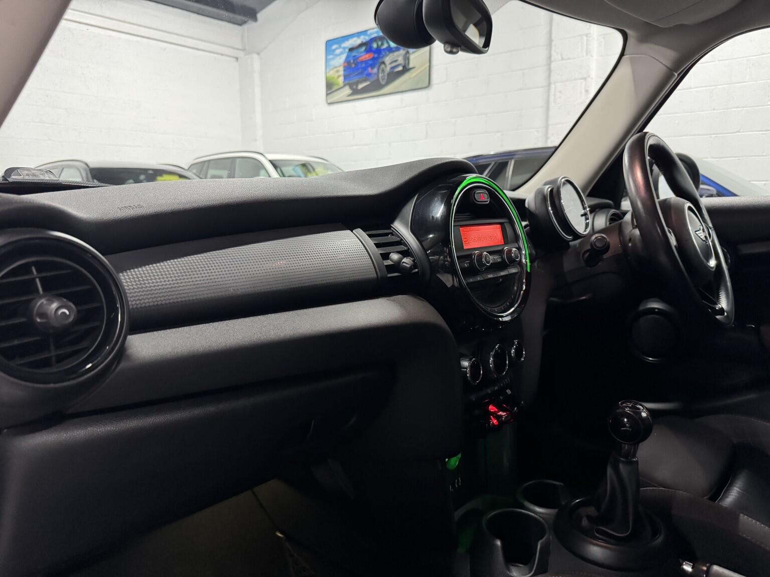 Mini Cooper view 5