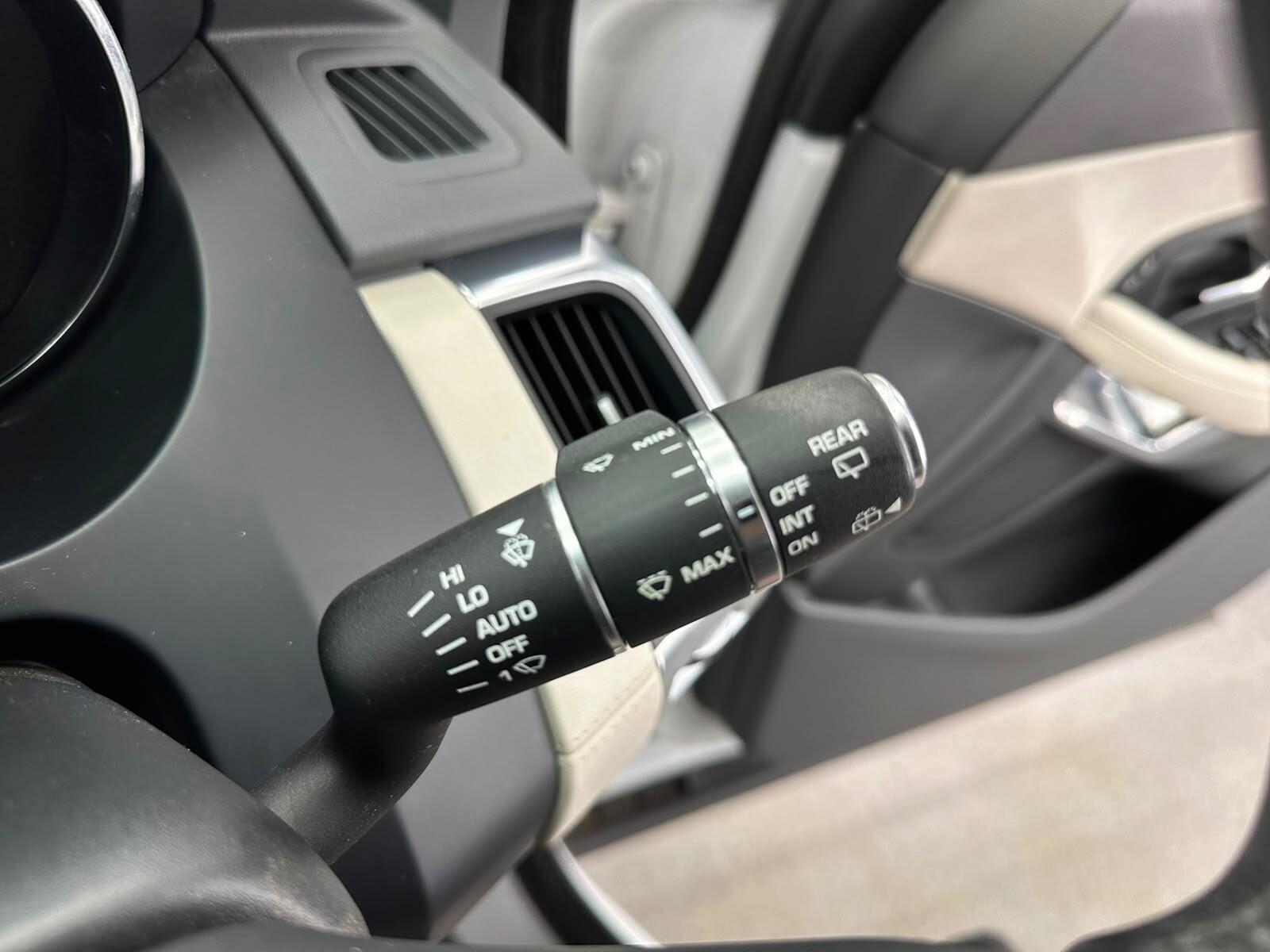 Jaguar E-Pace view 48