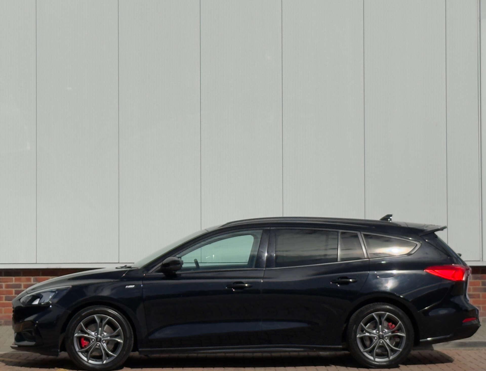 Ford Focus view 8