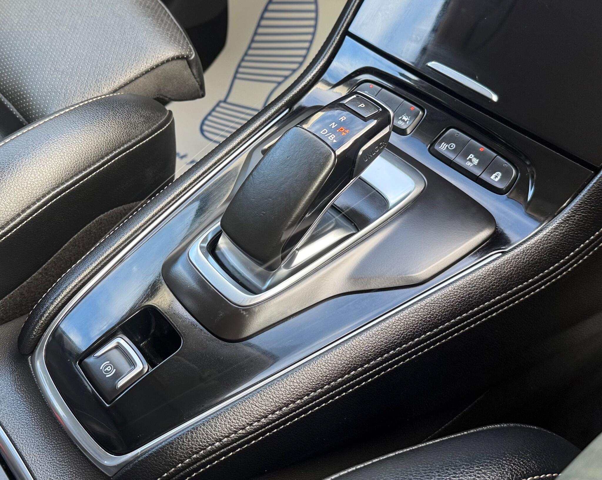 Vauxhall Grandland X view 9