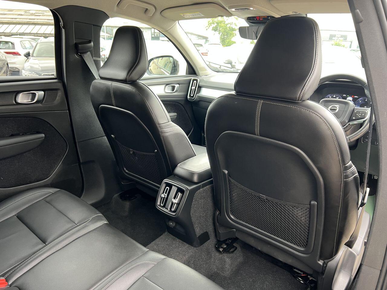 Volvo XC40 view 21