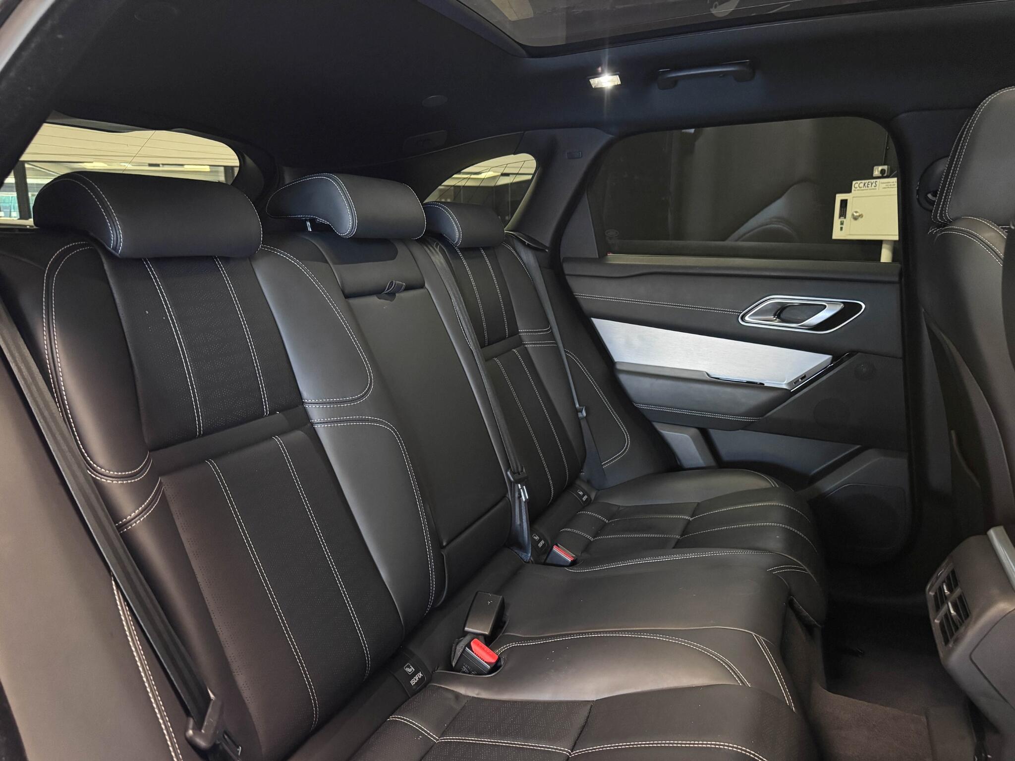 Land Rover Range Rover Velar view 22
