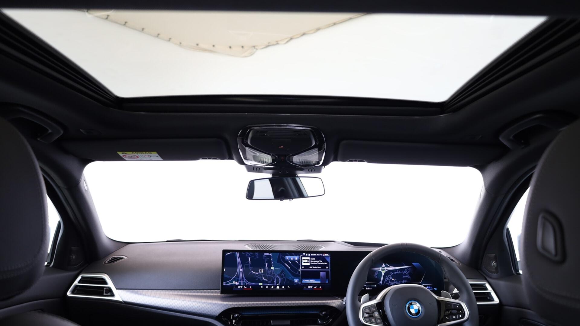 BMW 3 Series view 20