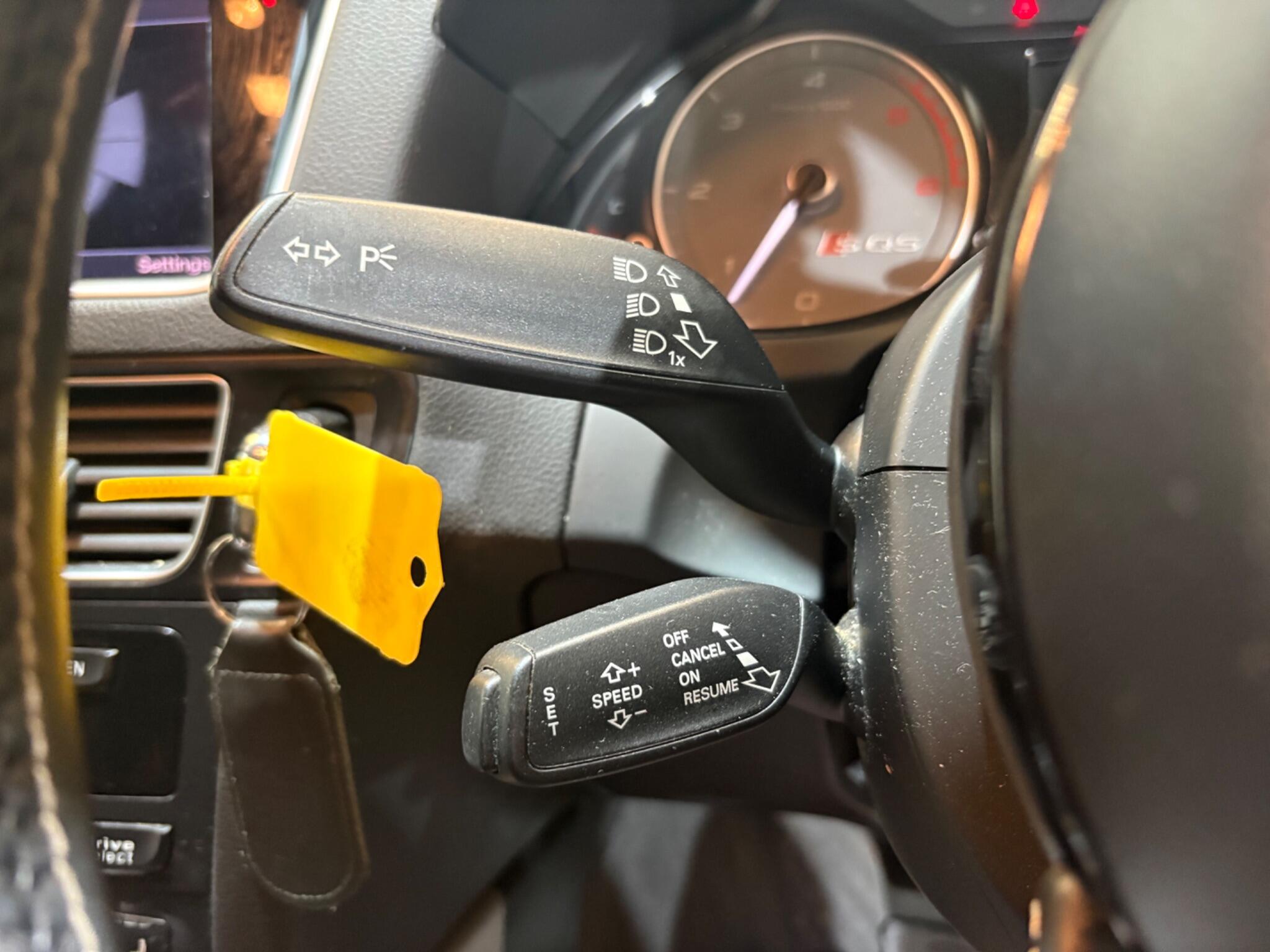 Audi SQ5 view 31