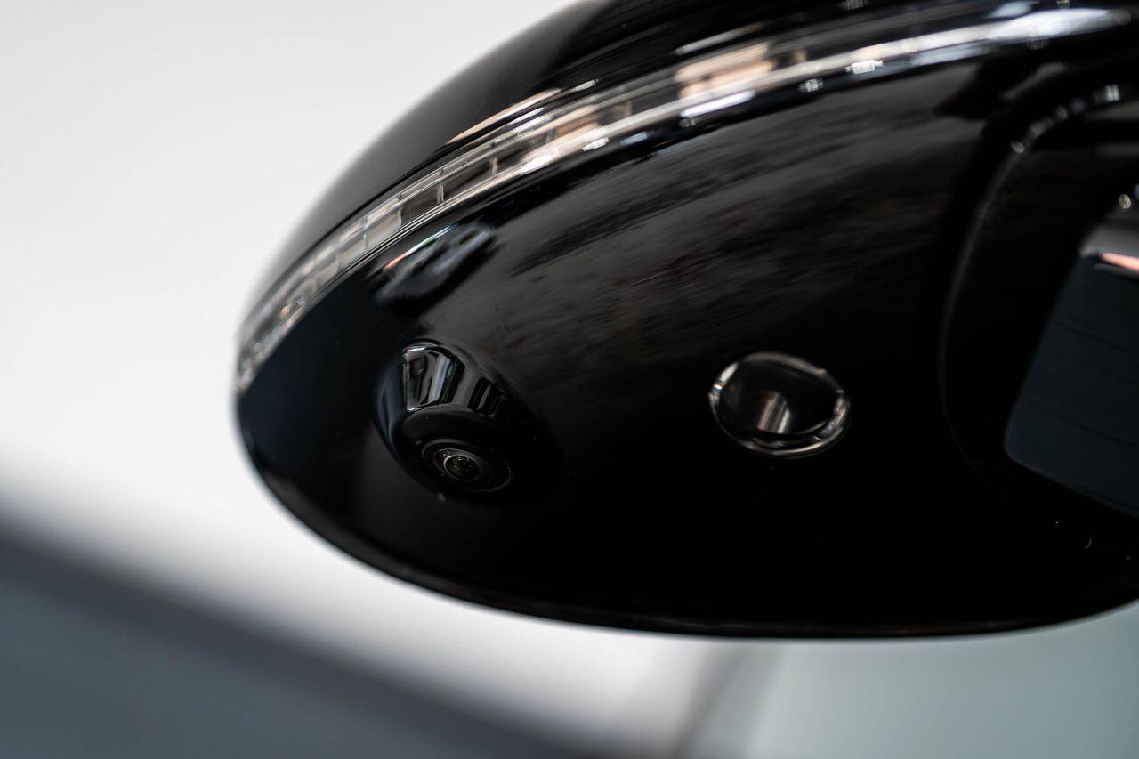 Porsche Macan view 67