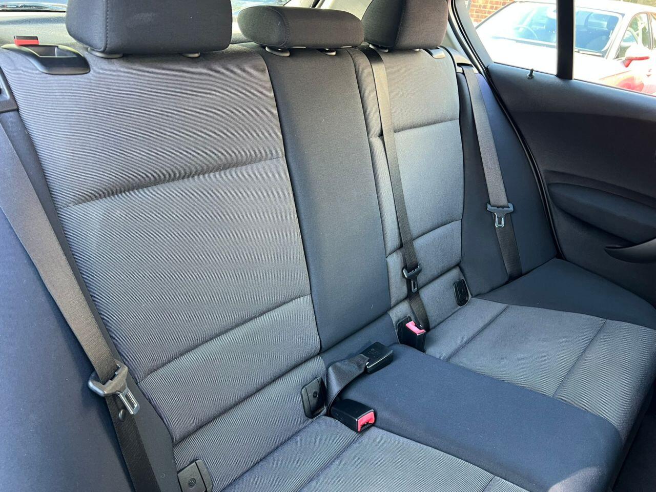 BMW 1 Series view 20