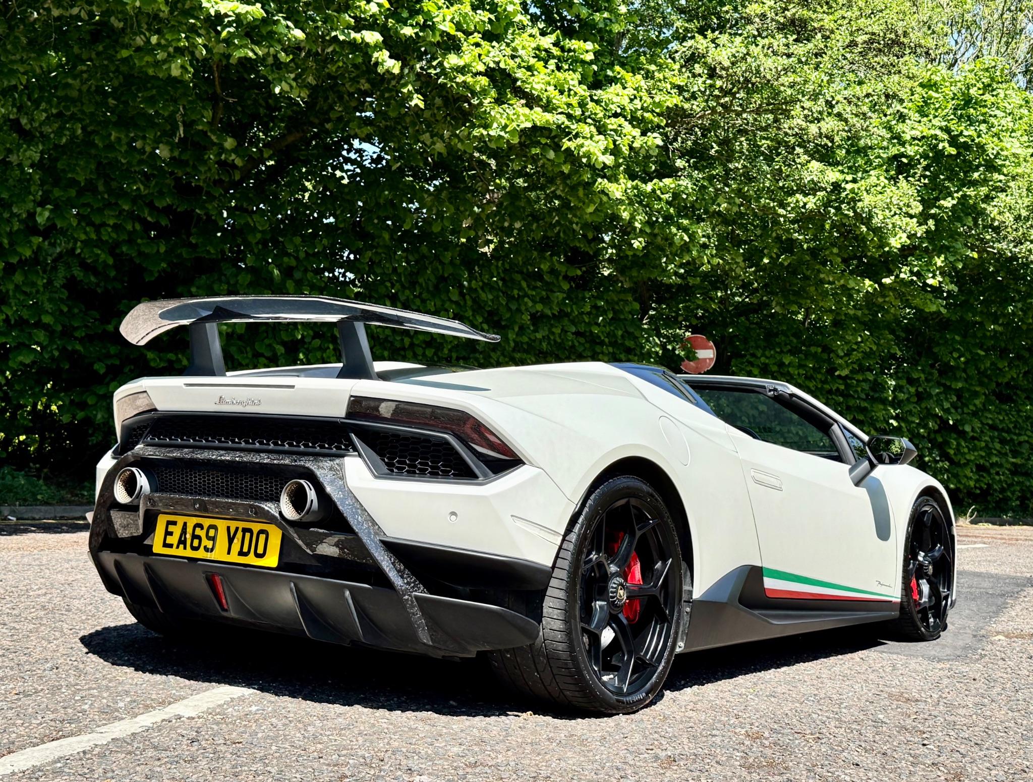 Lamborghini Huracan view 36