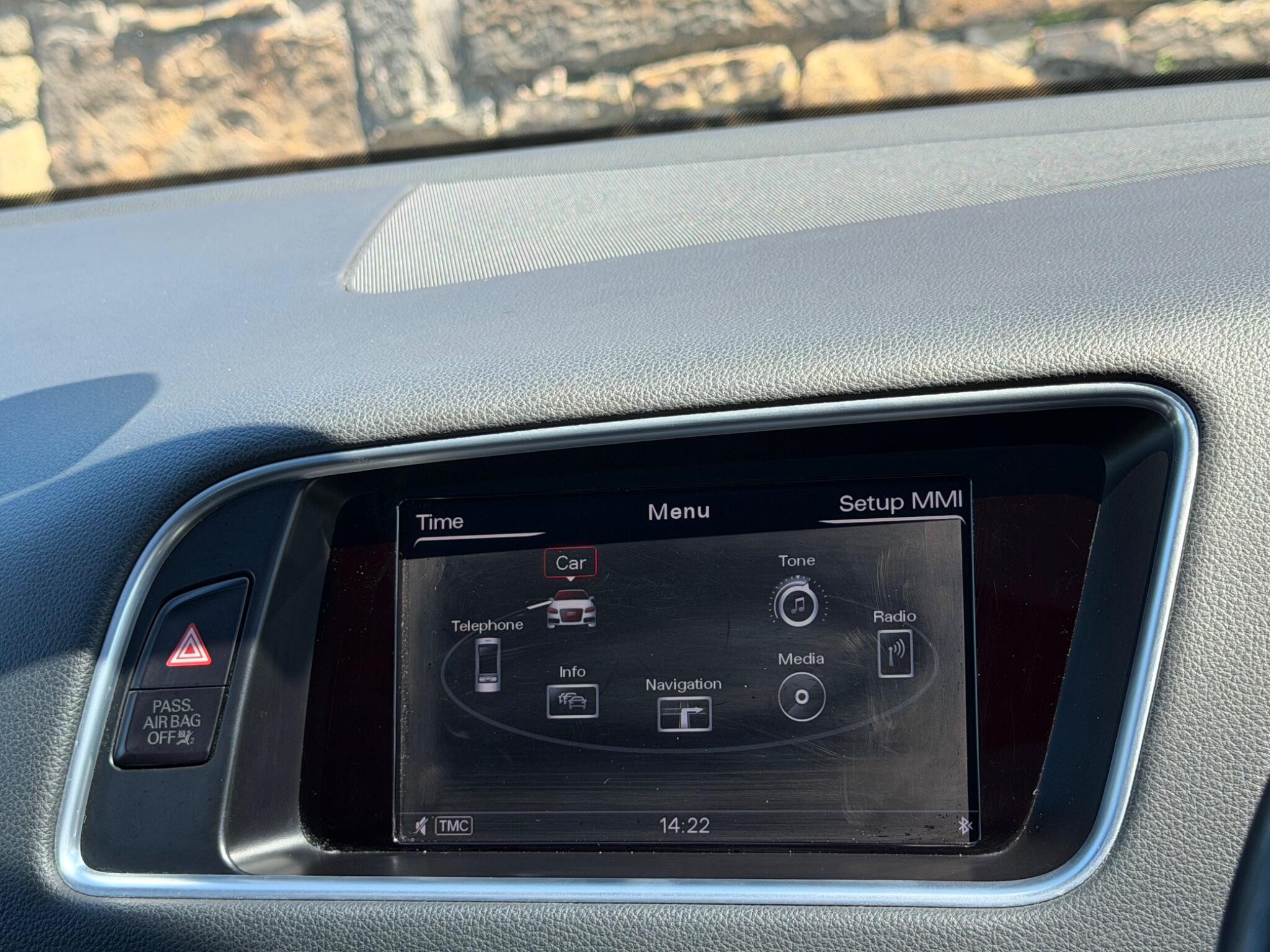 Audi SQ5 view 30