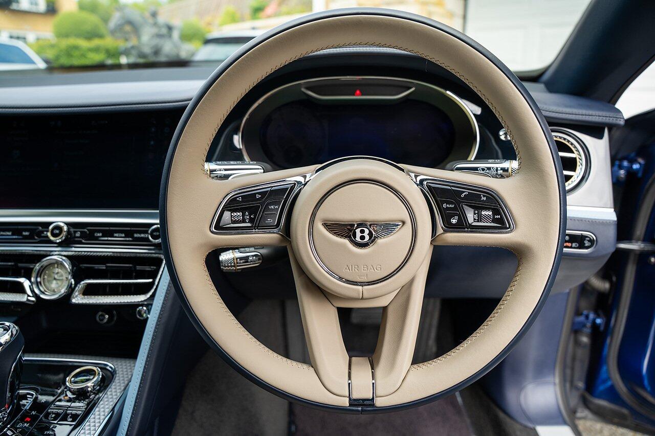 Bentley Flying Spur view 56