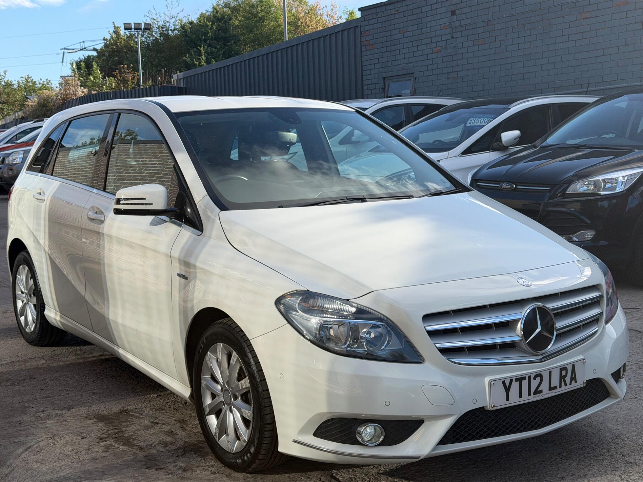 Mercedes-Benz B-Class view 3