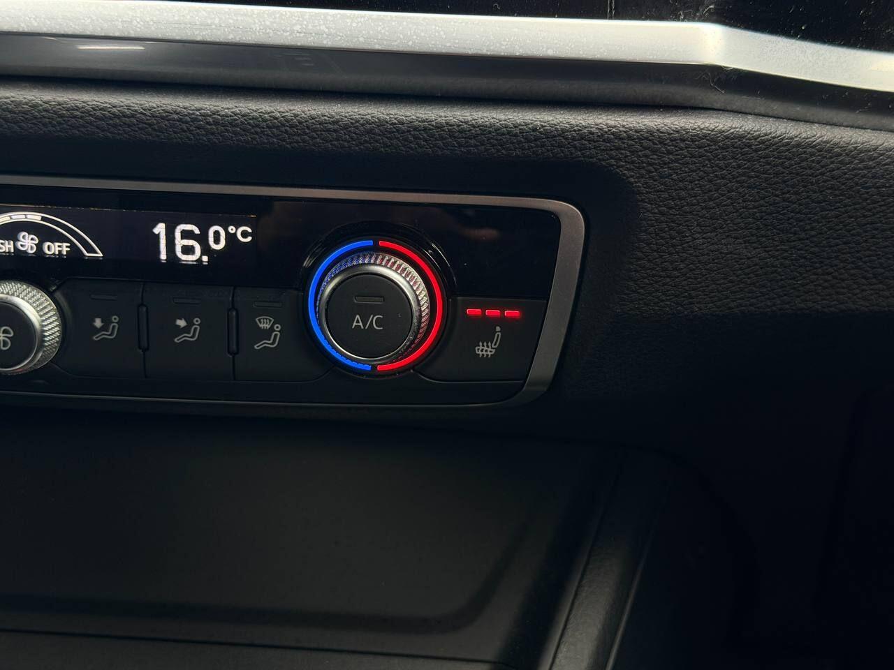Audi Q3 view 44