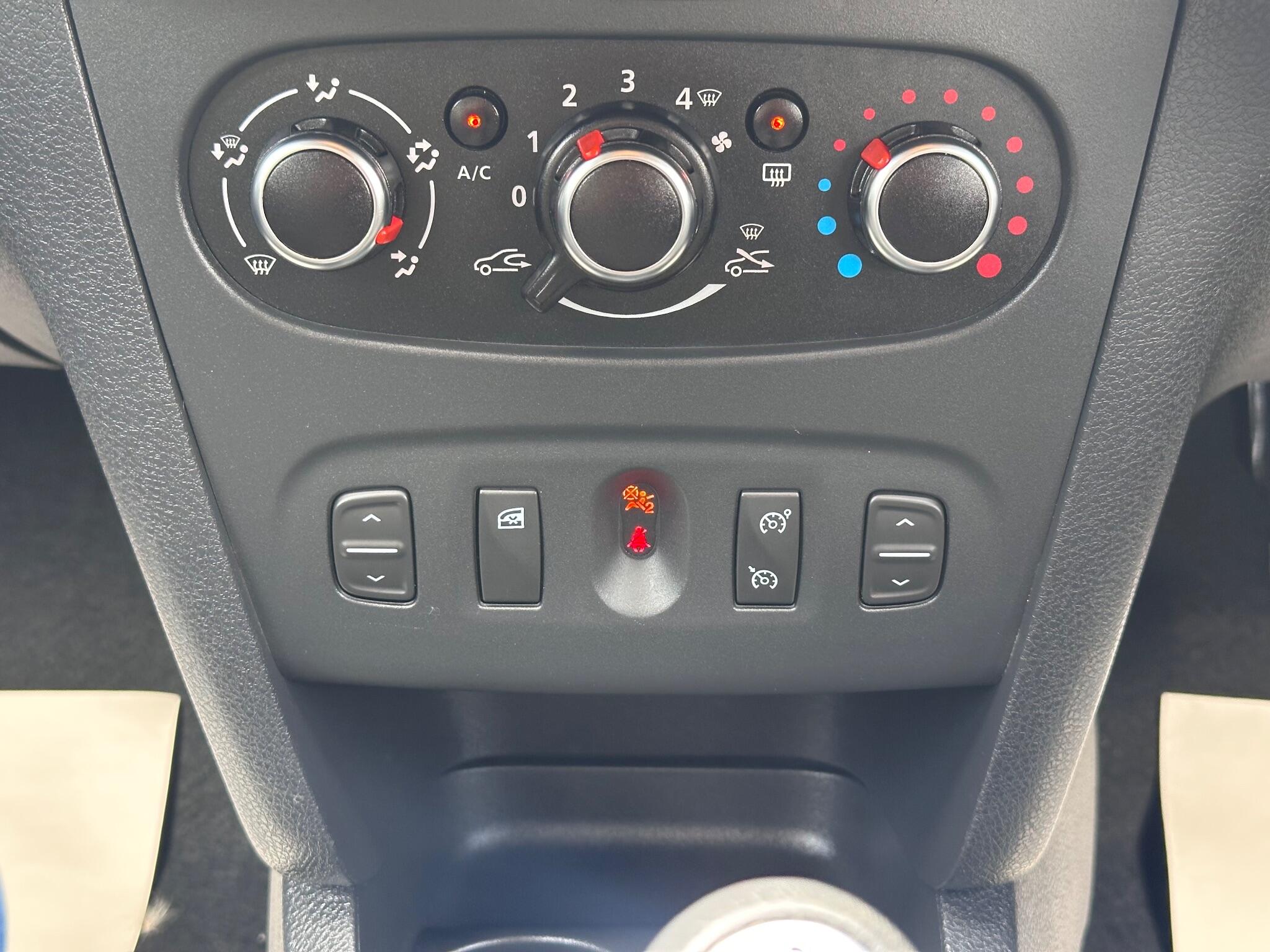 Dacia Sandero view 39